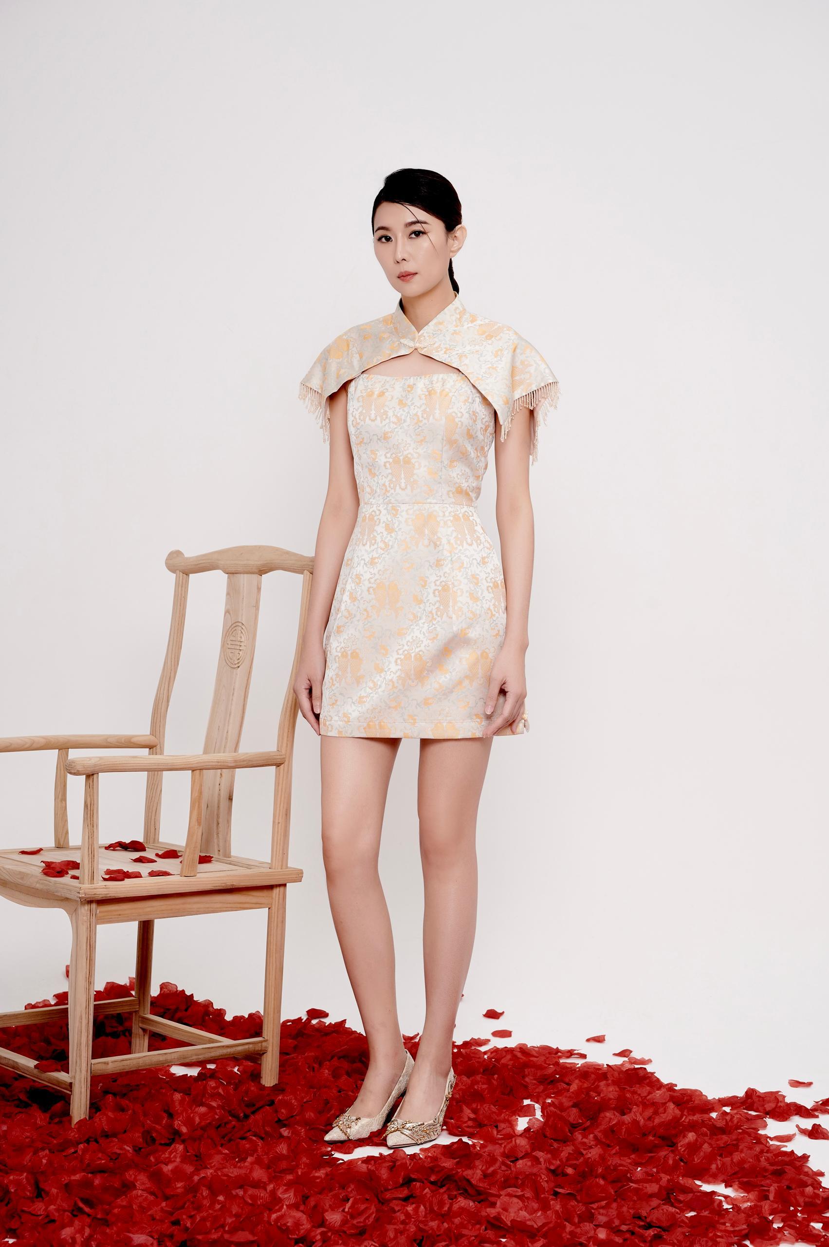 独家精致串珠披肩式旗袍 2132