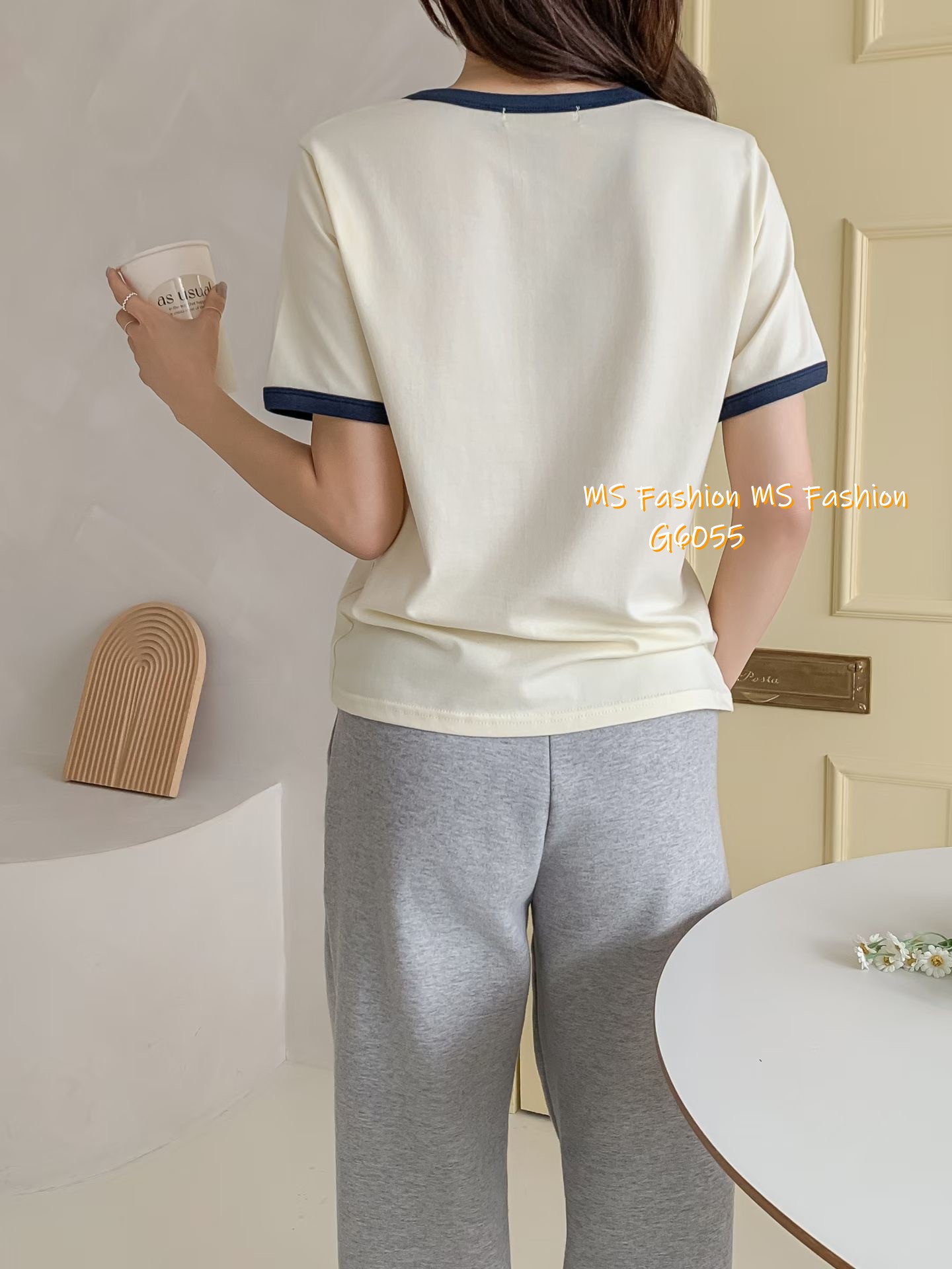 G6055 韓國🇰🇷拼色字母print top