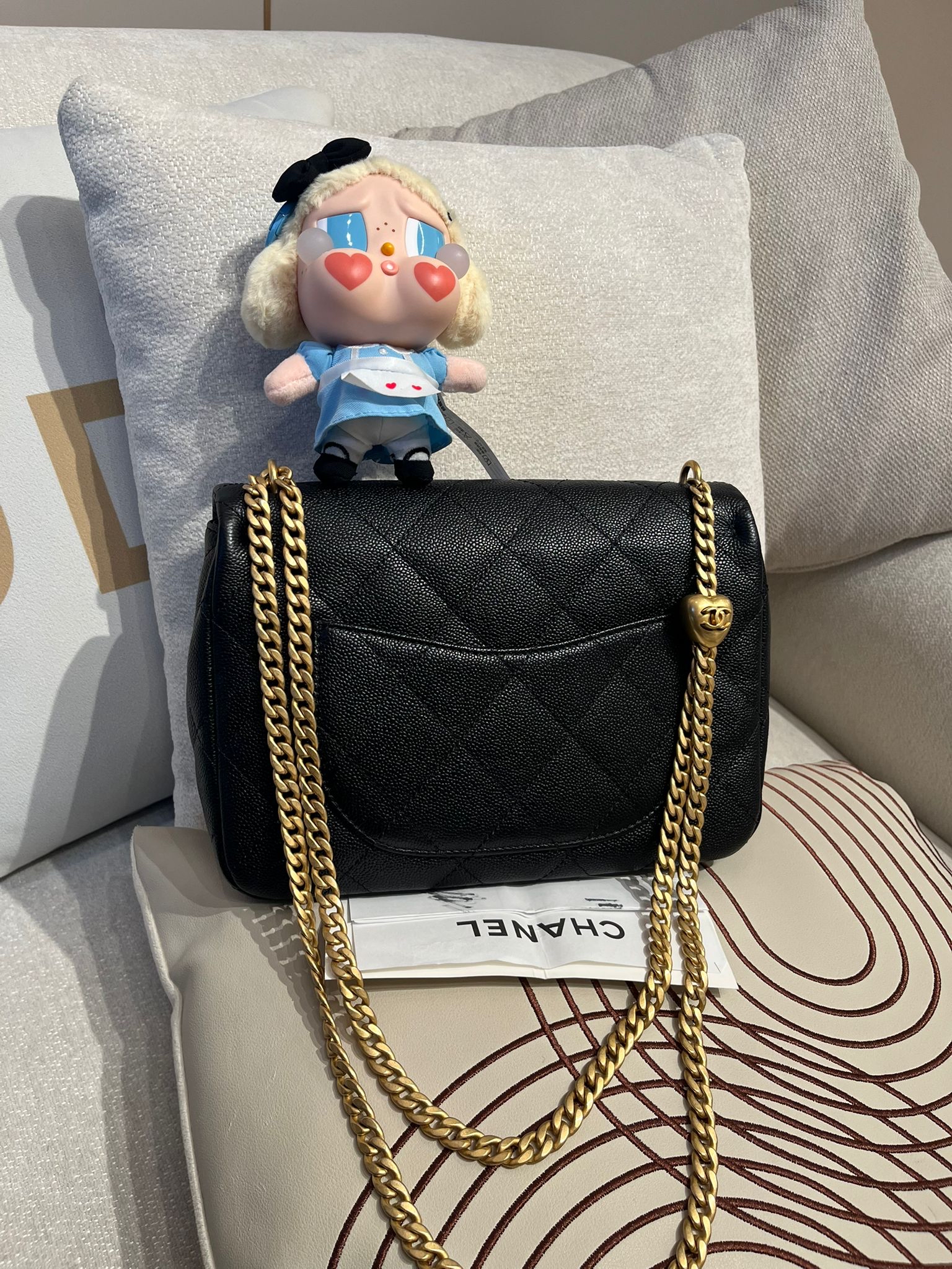 Chanel flap bag AS3921 黑色魚子醬牛皮金色心形調節扣 ,100%Authentic,98%new ✅專門店收據✅晶片✅塵袋✅box