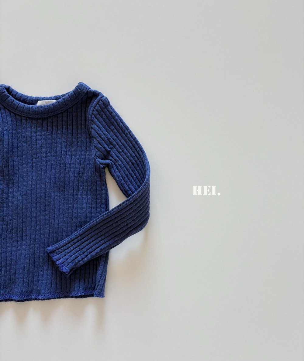Hei | Stretchy Tee