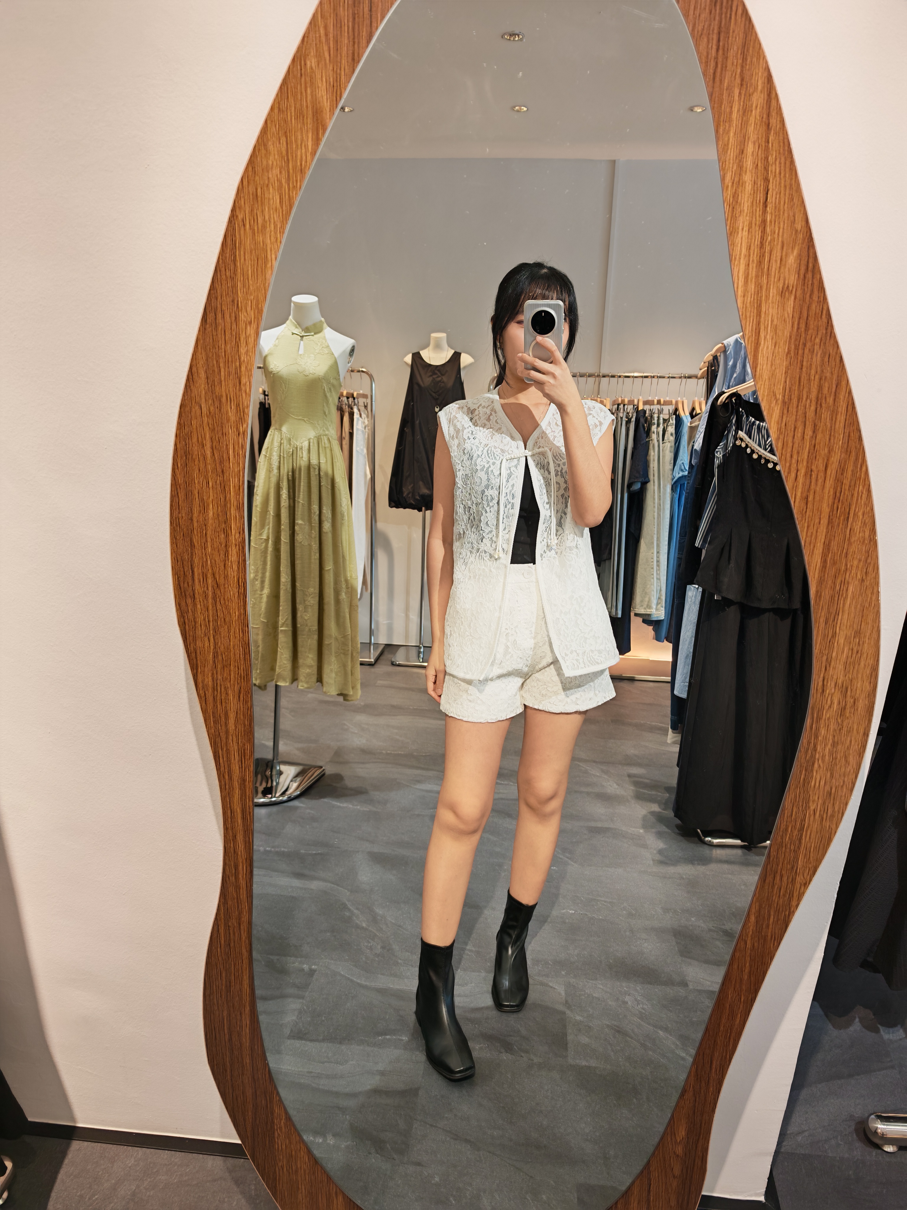 【设计师款】精致蕾丝钩花短裤