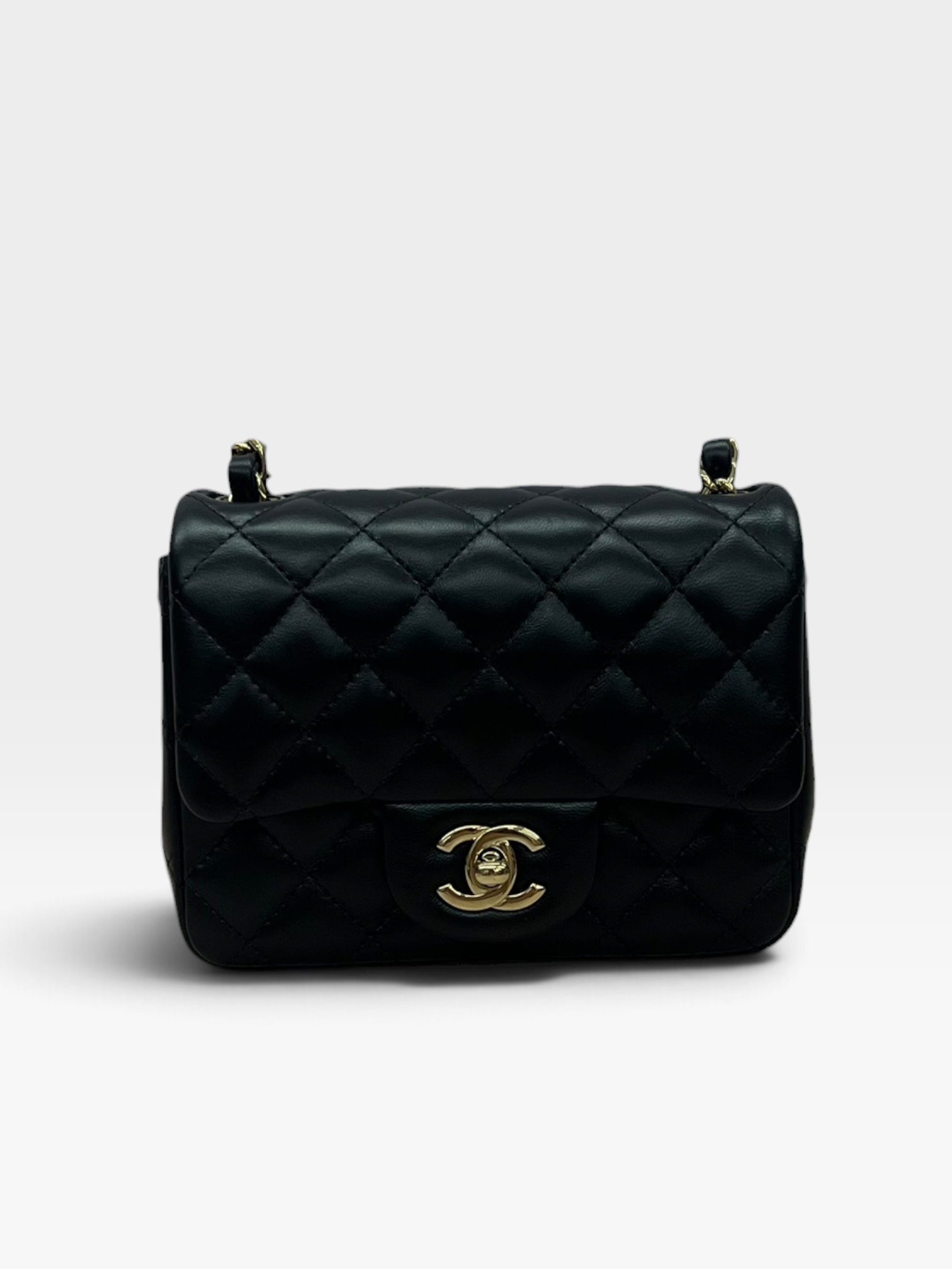 Pre-Owned Chanel Mini Classic Flap/ Product Code: 