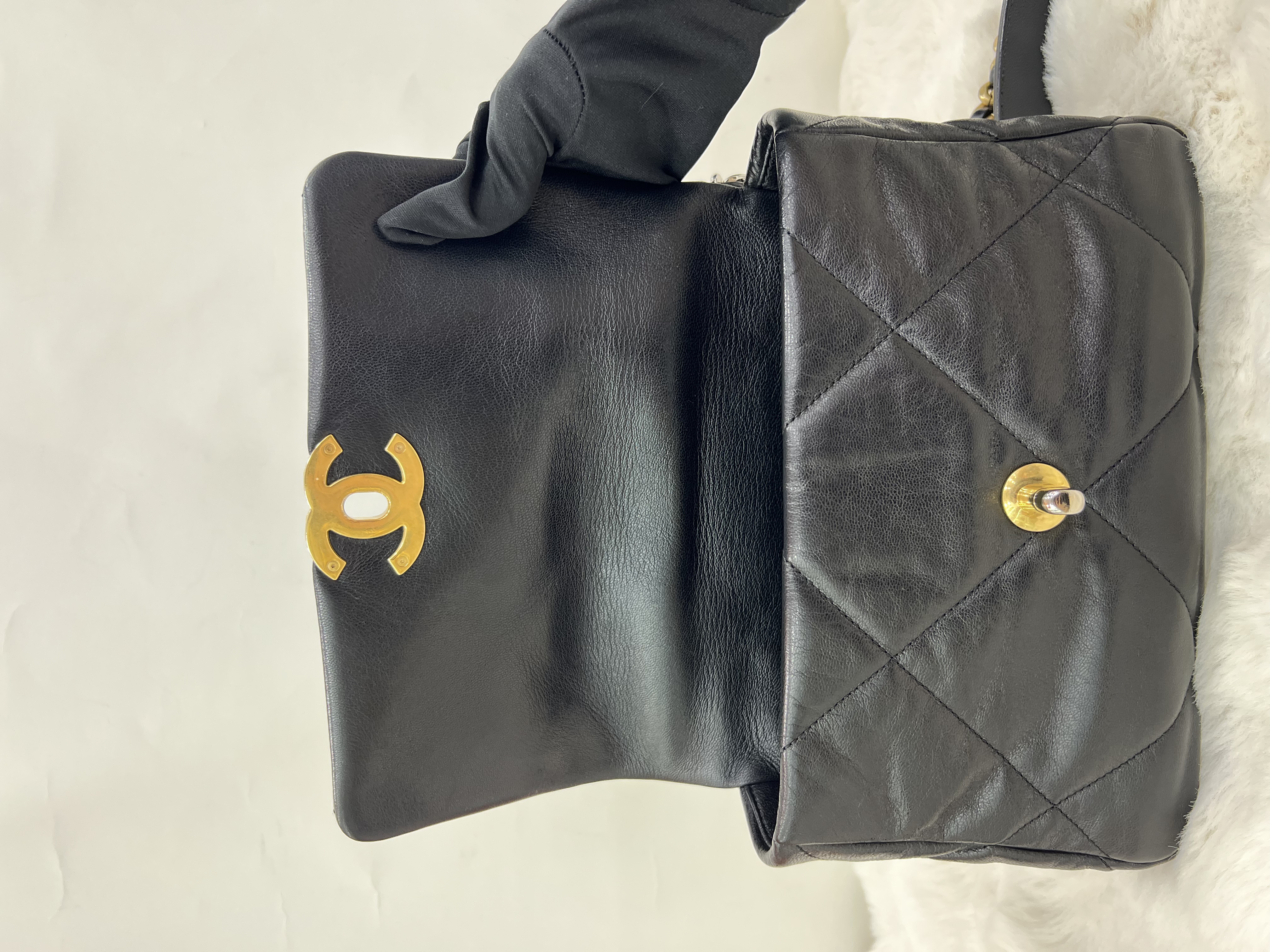 直播貨品 |  [1個-$100 2個-$300］J23