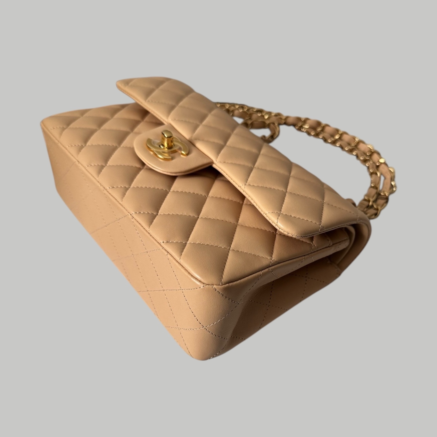 Chanel Lambskin 23cm 奶茶金扣