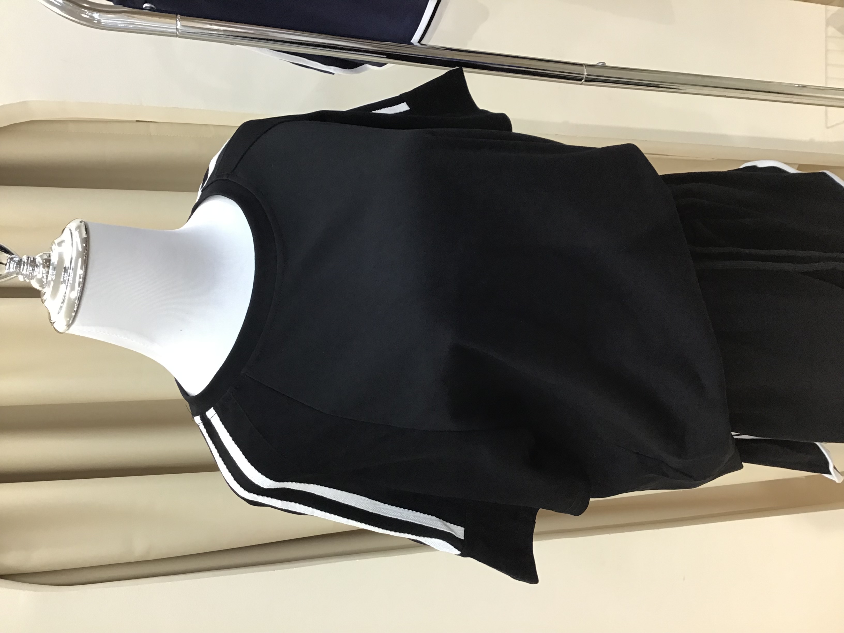 撞色条纹休闲套装