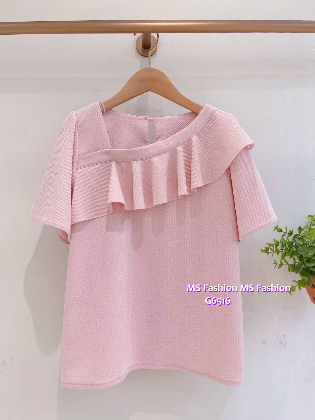 G6516 特色領ruffle top