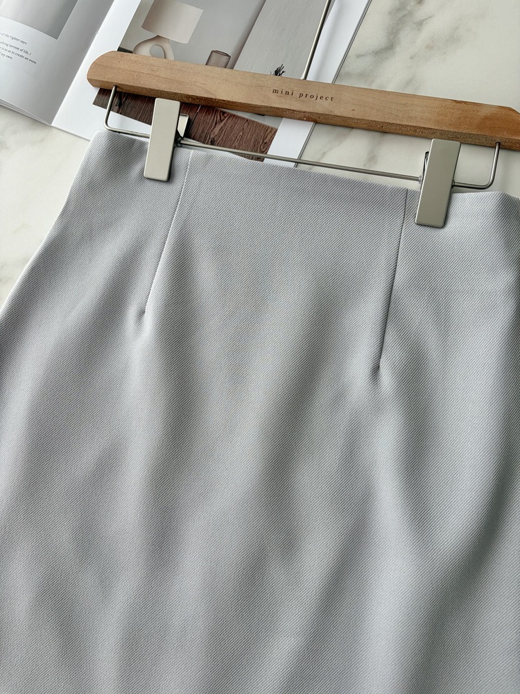 Leonie Tailored Midi Skirt (Misty Blue)