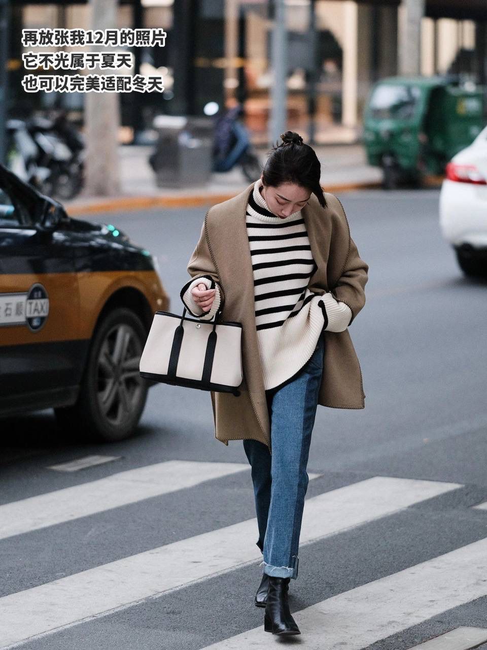 Hermes 爱马仕 Garden Party 30 布配黑皮花园包👜✨ 尺寸：30*20*13cm 配皮面料是采用法国原厂的Togo皮，纹路清晰，颗粒感饱满，手感细腻，扑鼻而来的香味，爱不释手 版型真的是决绝子 喜欢大包的就入手吧 绝对不后悔的一款大购物袋😍💕