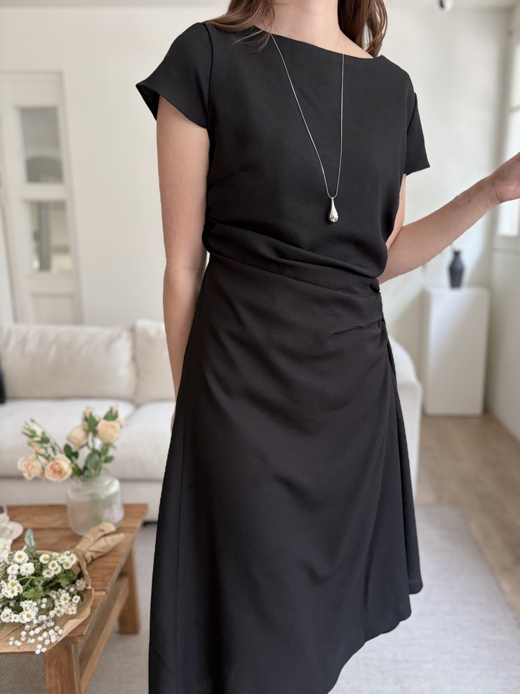 Belle Ruched Dress (Black)