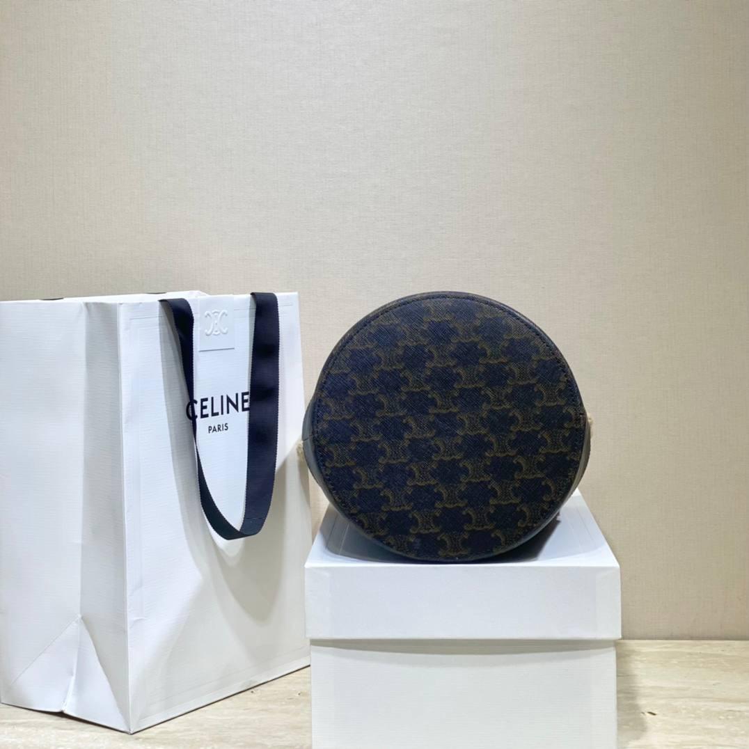 🔥大货实拍图 𝗖𝗘𝗟𝗜𝗡𝗘♥𝗕𝗨𝗖𝗞𝗘𝗧 𝗖𝗢𝗥𝗗𝗘麻绳水桶包 编号：196272 尺寸：19*23*19cm