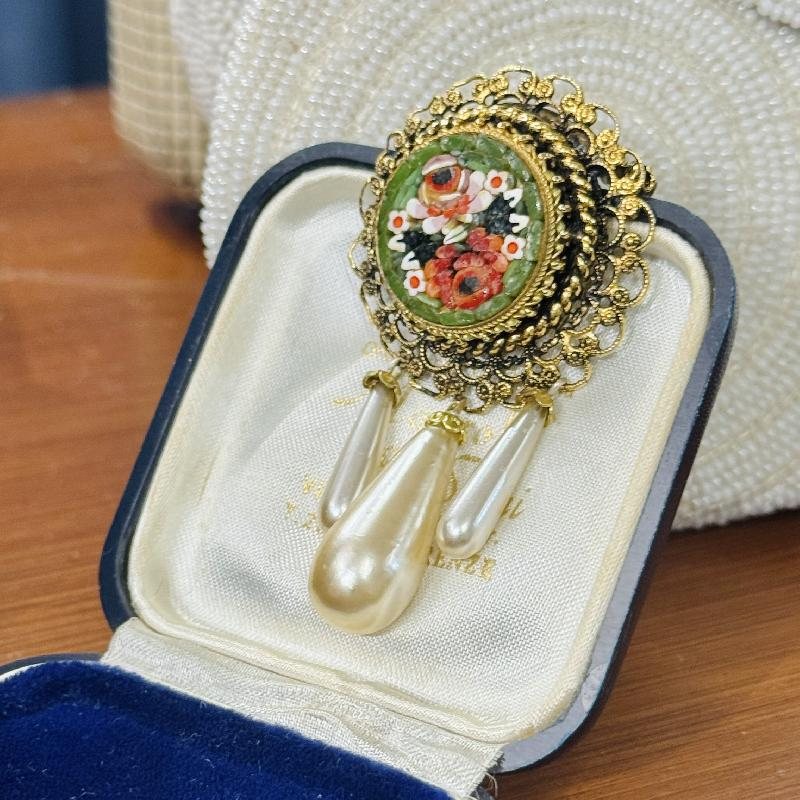 C.a. 1960s Italian Mosaic Dangling Glass Pearl Brooch (B031)