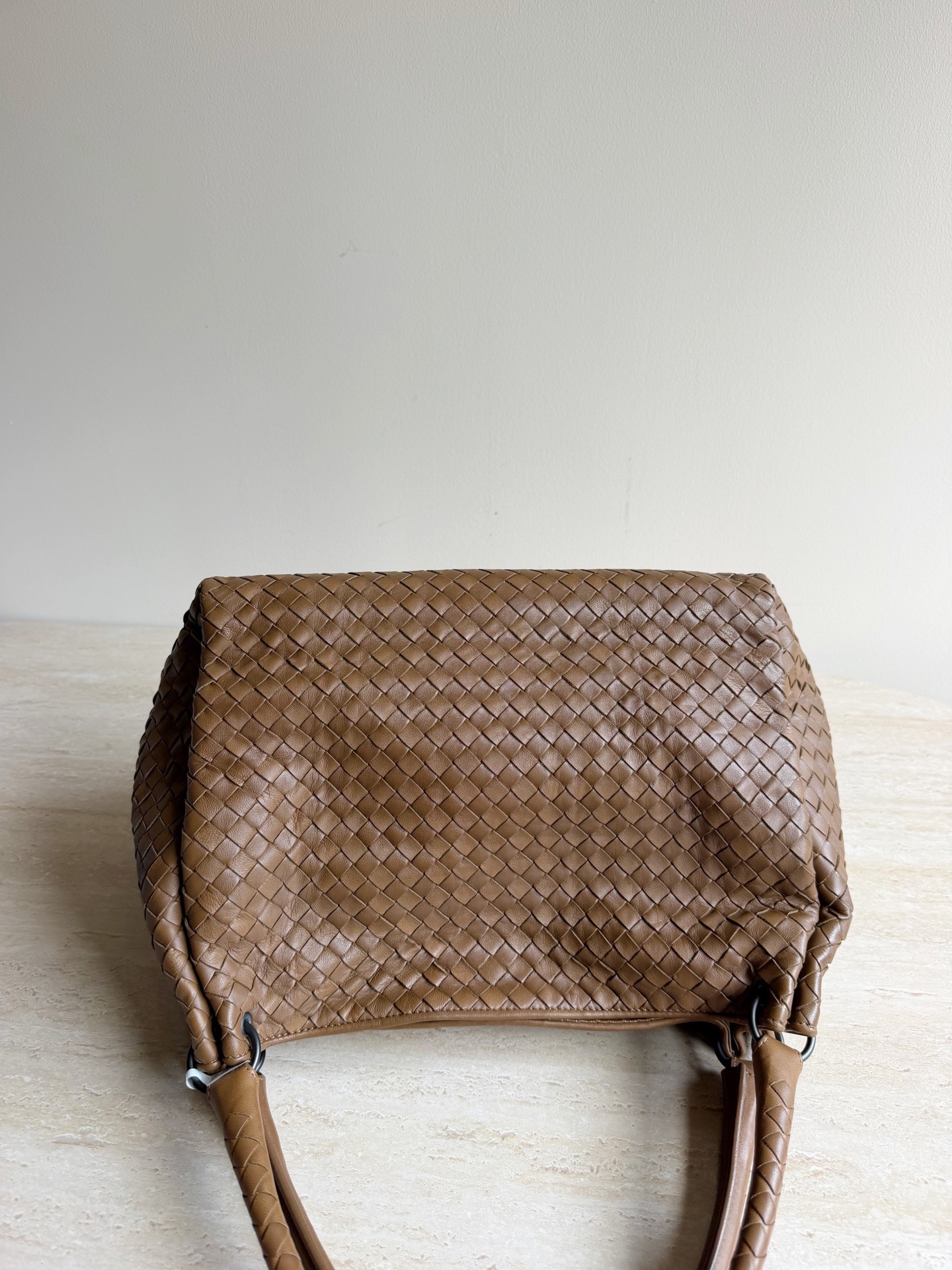 【預訂貨品】Bv啡色編織降落傘tote bag