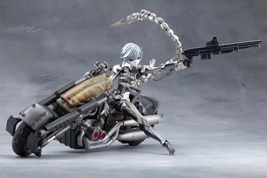 Wreckage Hunter (MegaloMaria Unlimited Universe)