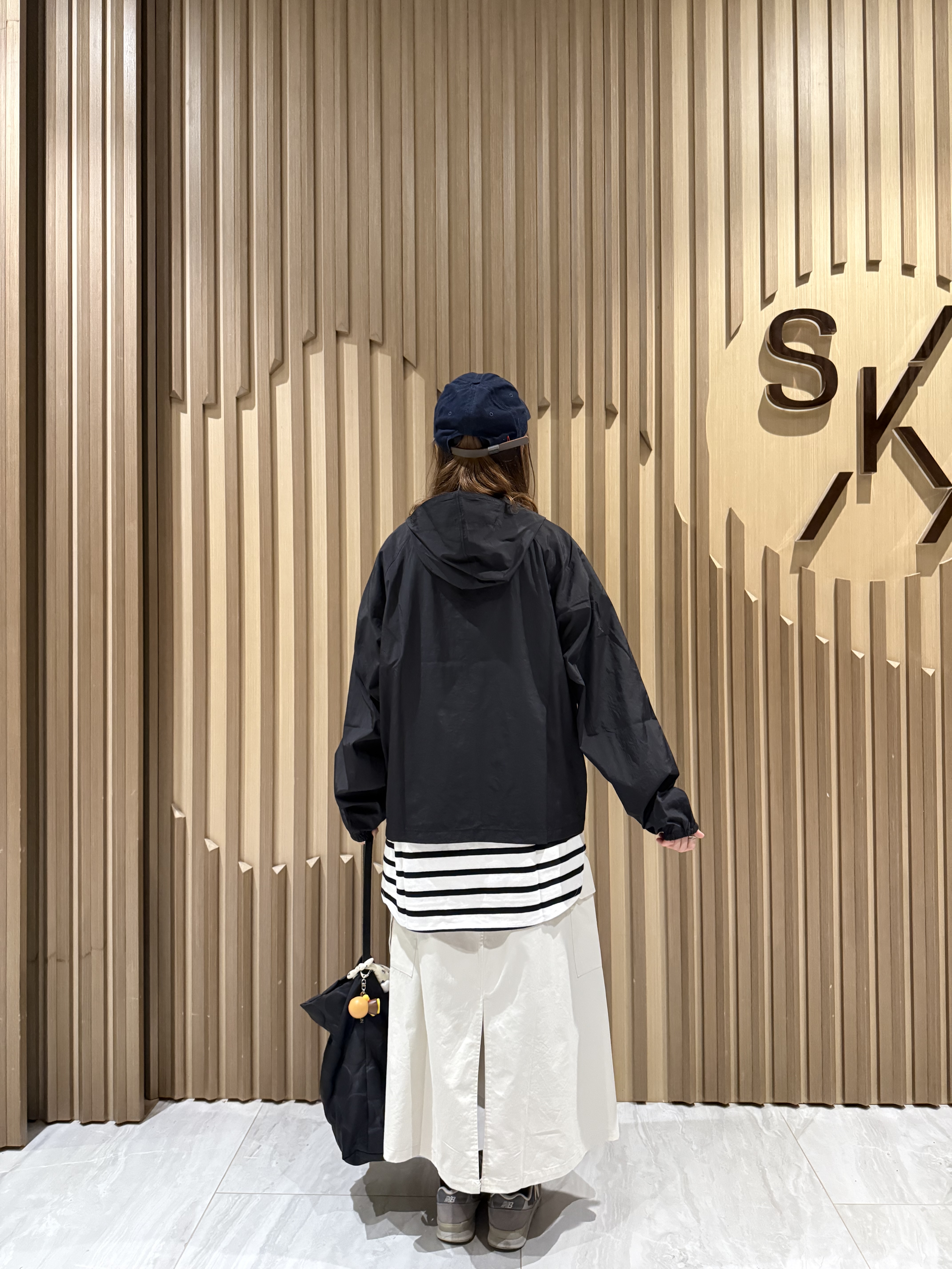 超薄連帽風褸(黑色)