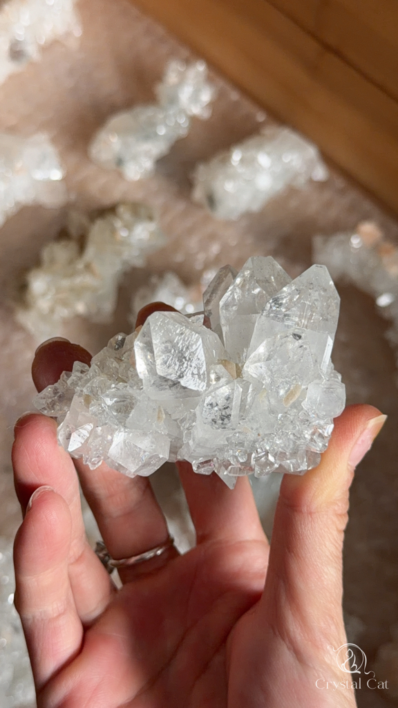 稀有裸鑽魚眼石