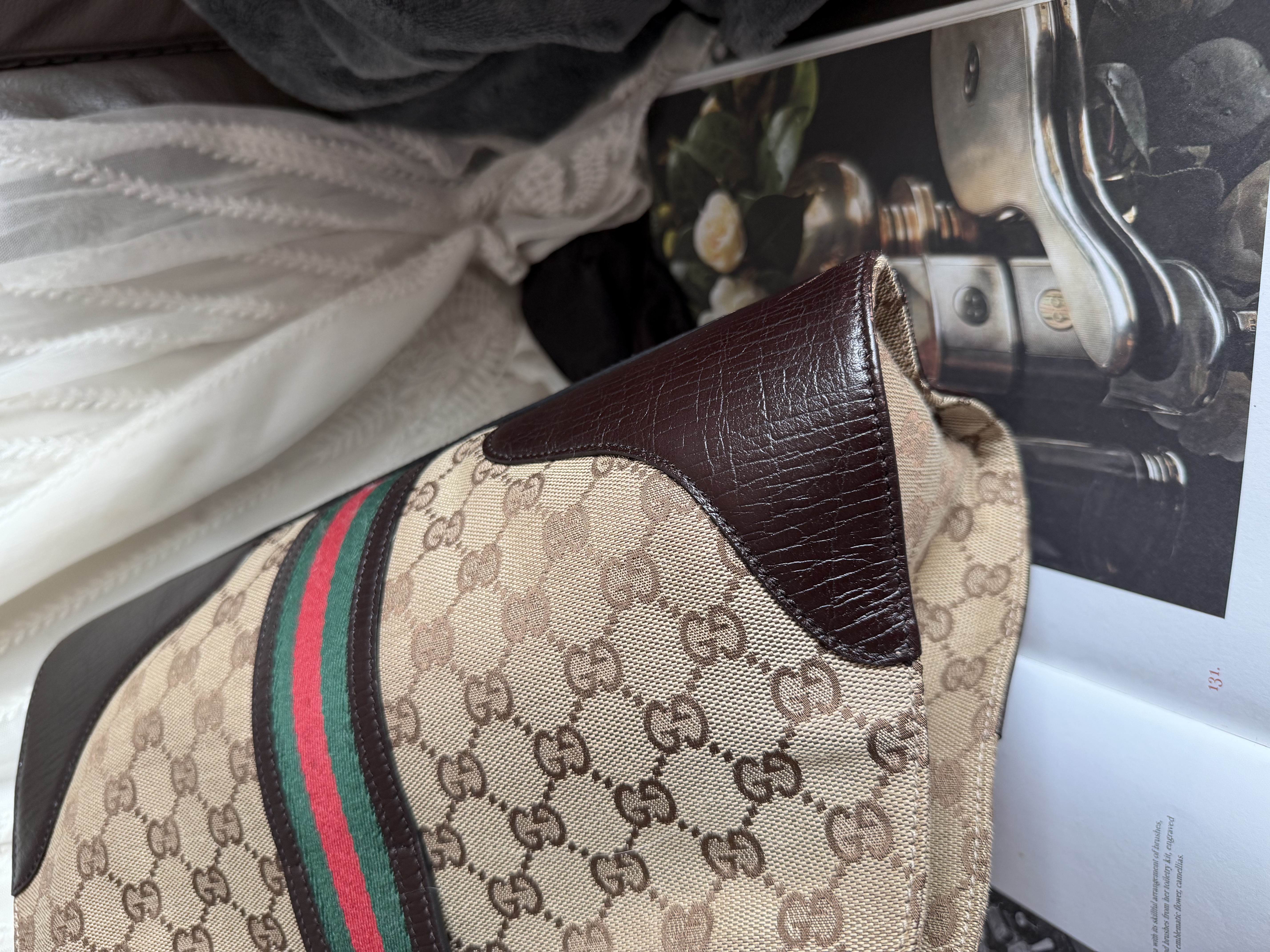 Vintage gucci jackie bag gold gg logo lock 