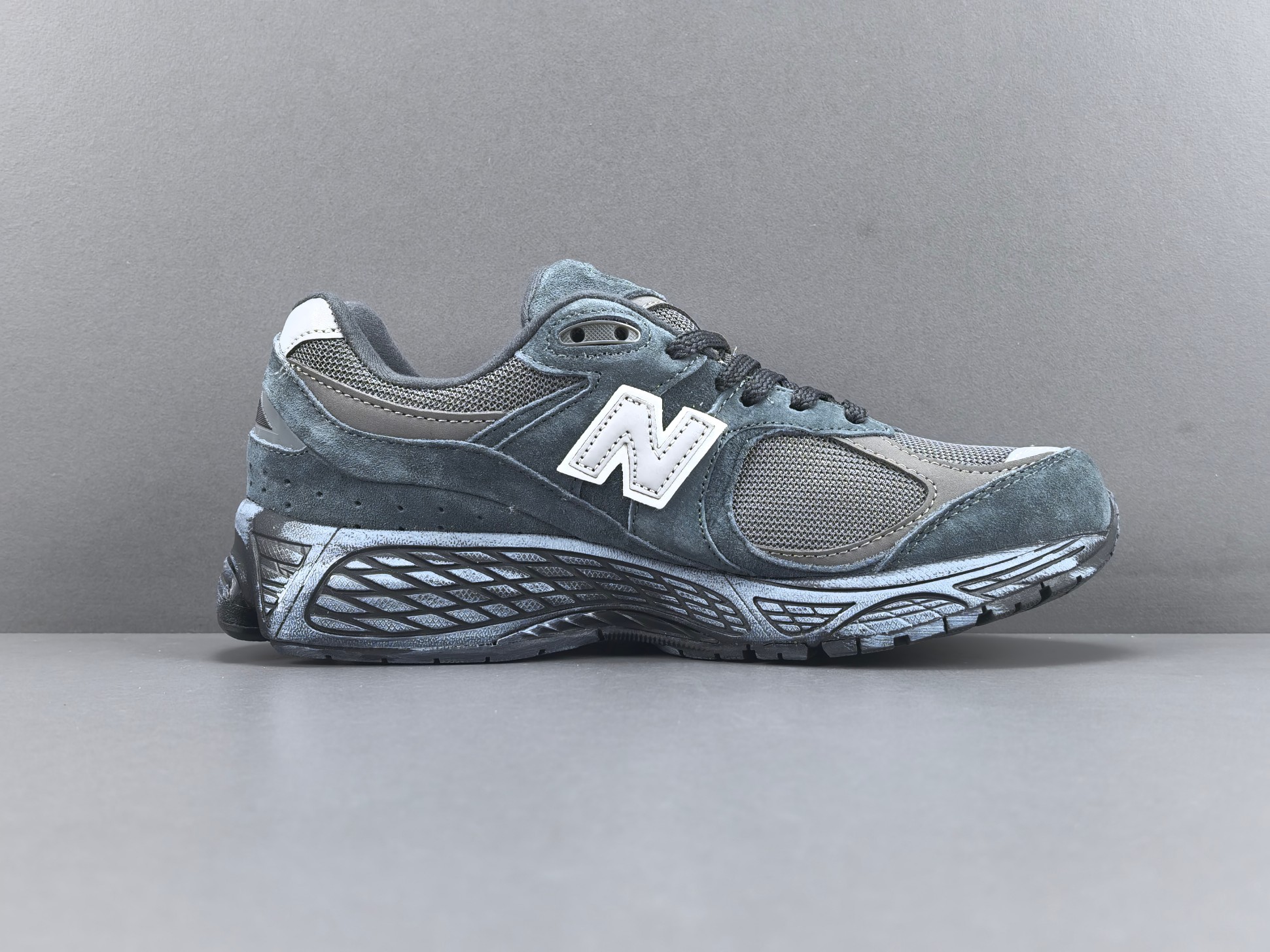 New Balance 2002R ML2002RBV