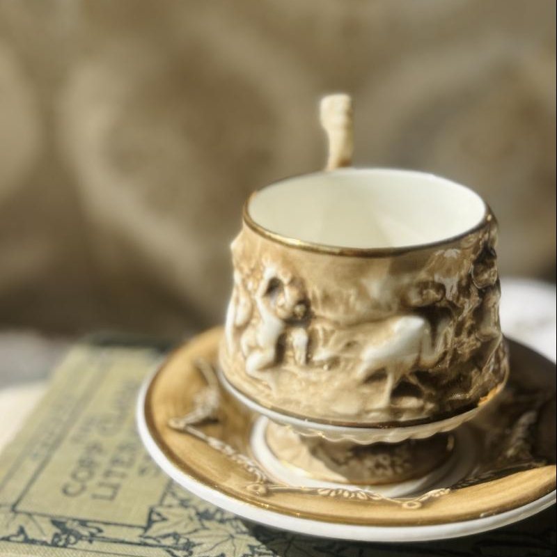 Rare! C.a. 1950s Italy R. Capodimonte Italy Raised Relief Cherubs Demitasse / Espresso Cup (MT2392)