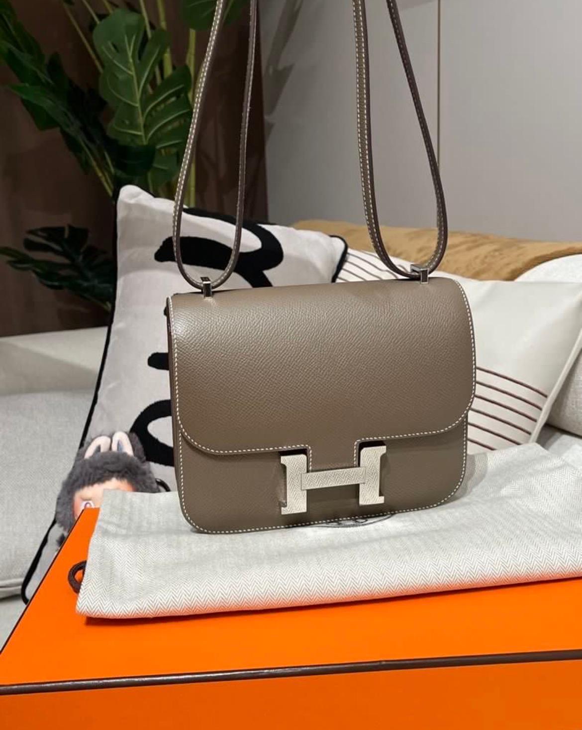 Hermes Constance 19 Mini Stamp Y 大象灰銀扣epsom 牛皮100%Authentic, 98%New ✅Dust bag ✅Box