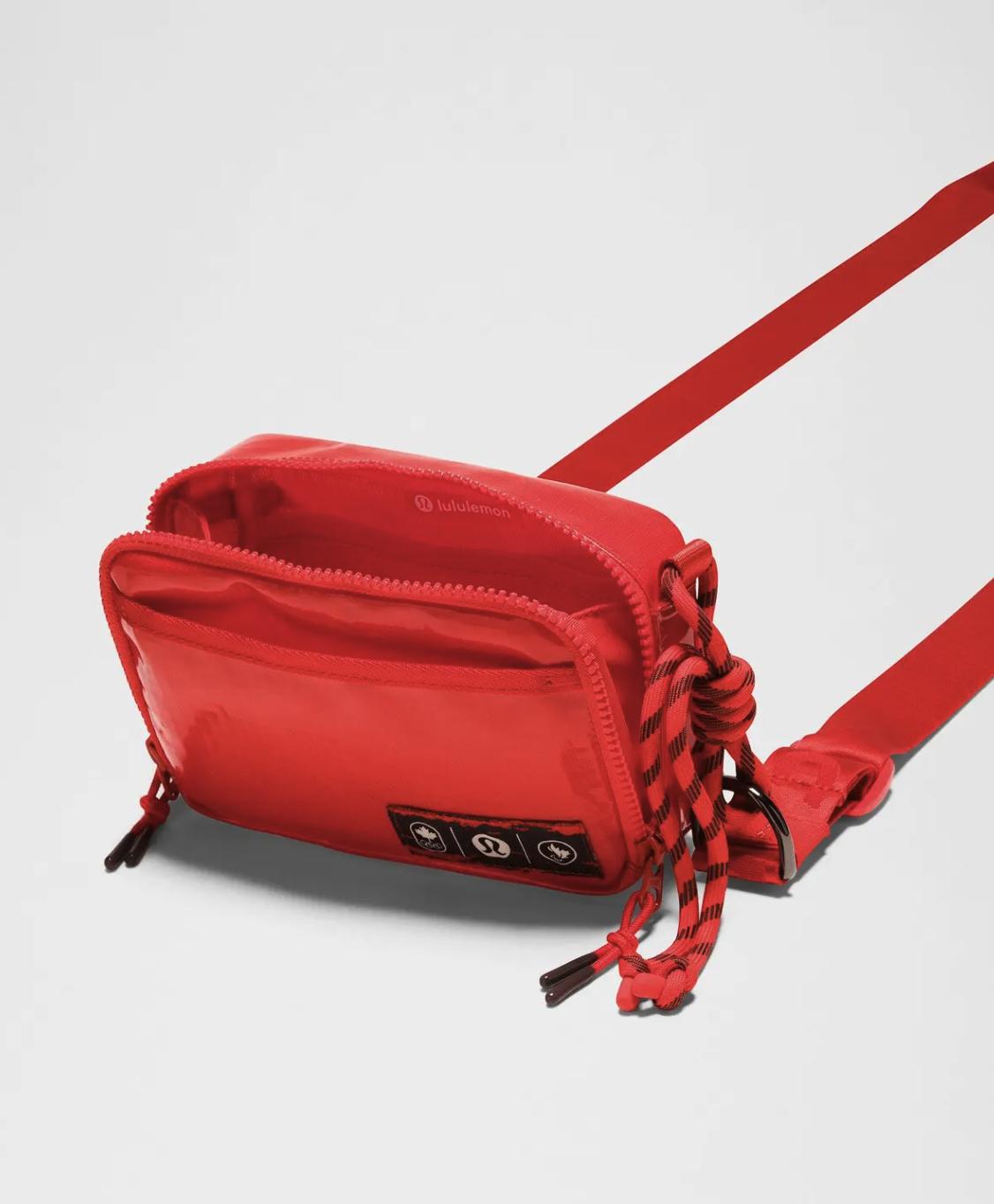 Luluemon Team Canada Future Legacy Easy Access Bag 1.5L COC CPC Logo