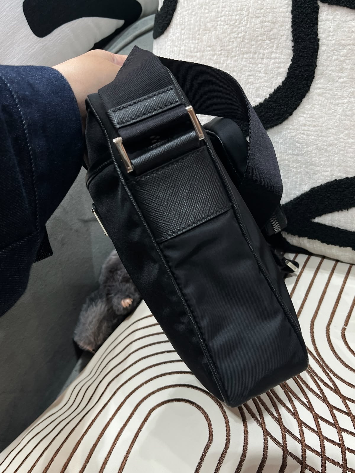 PRADA Re-Nylon Shoulder Bag 2VH112 black 100%Authentic, 98%new ✅card booklet ✅dust bag 