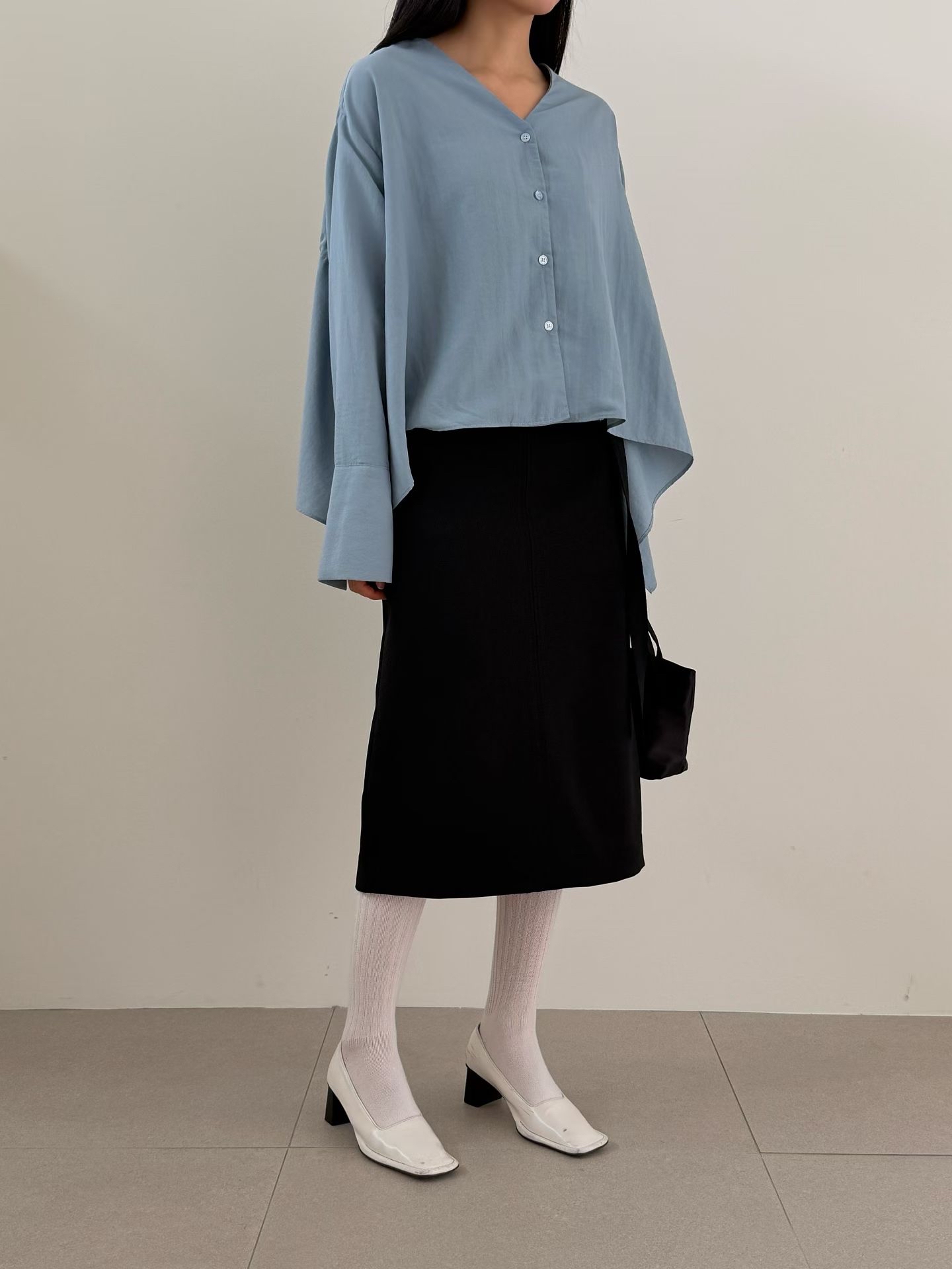 Shirred back flare unbalance blouse