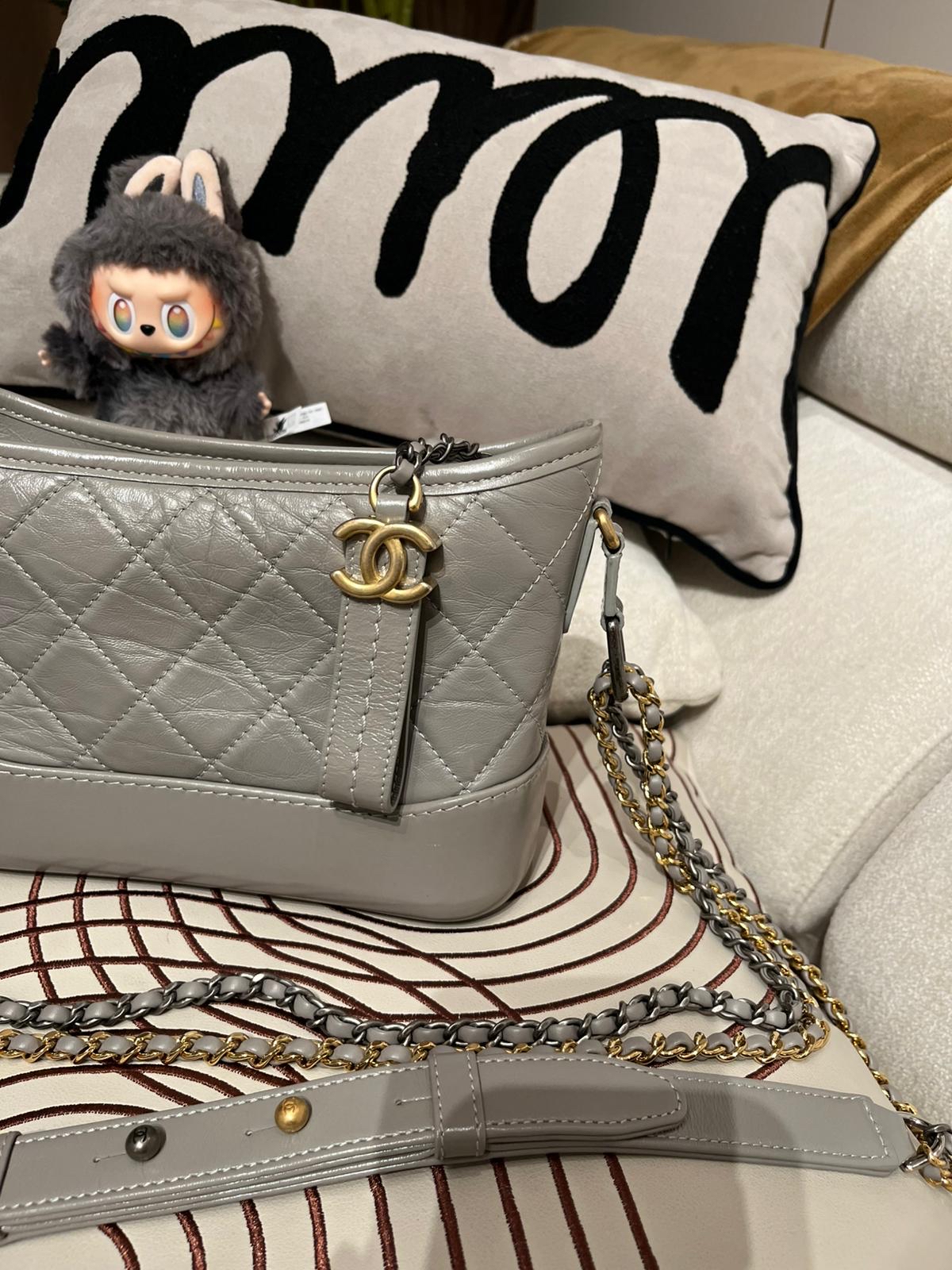 Chanel Gabrielle hobo small 100%Authentic ,98%new  ✅專門店收據✅card✅dust bag✅box