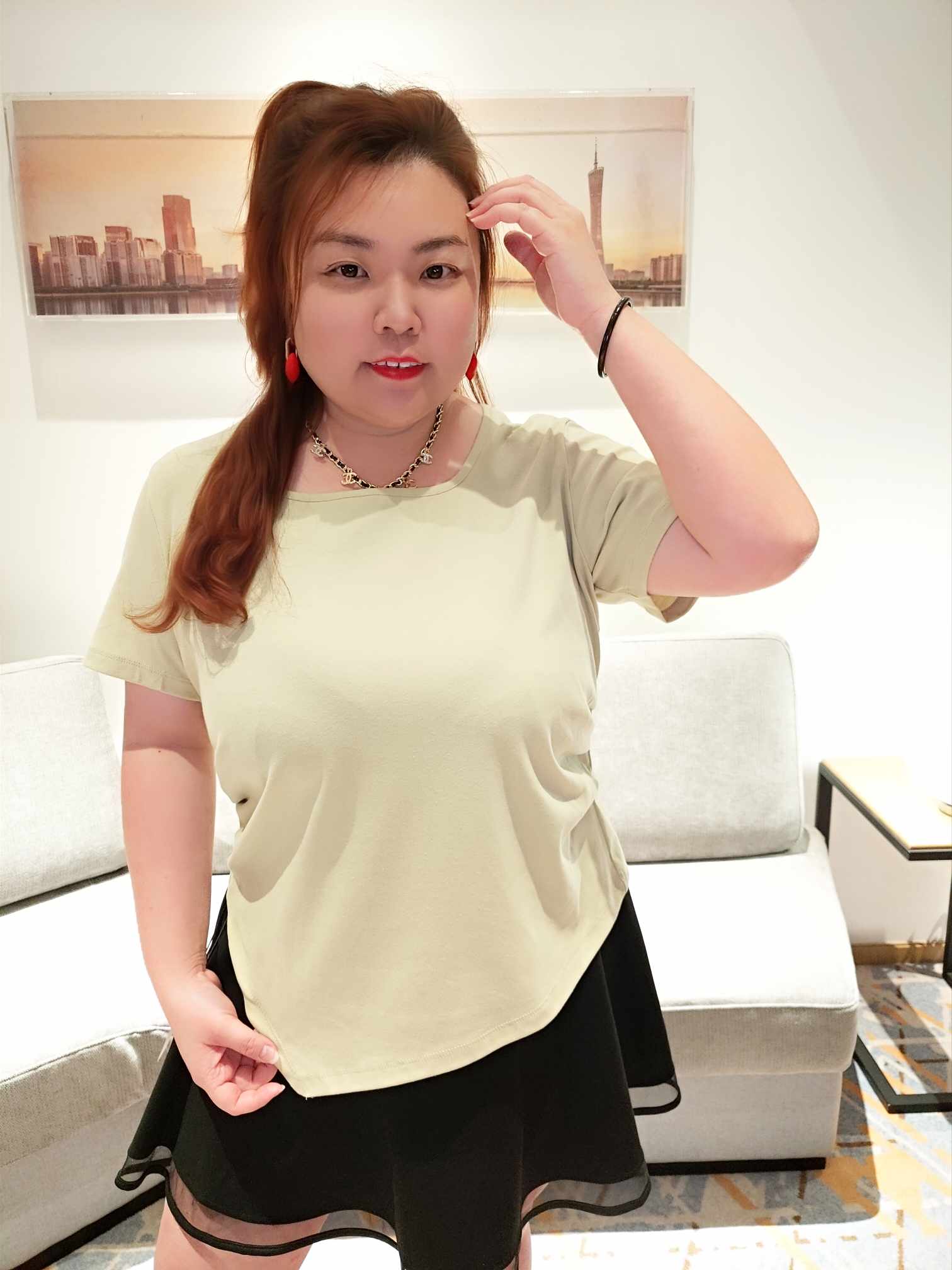 YCE05 931 方领显瘦收腰不规则上衣