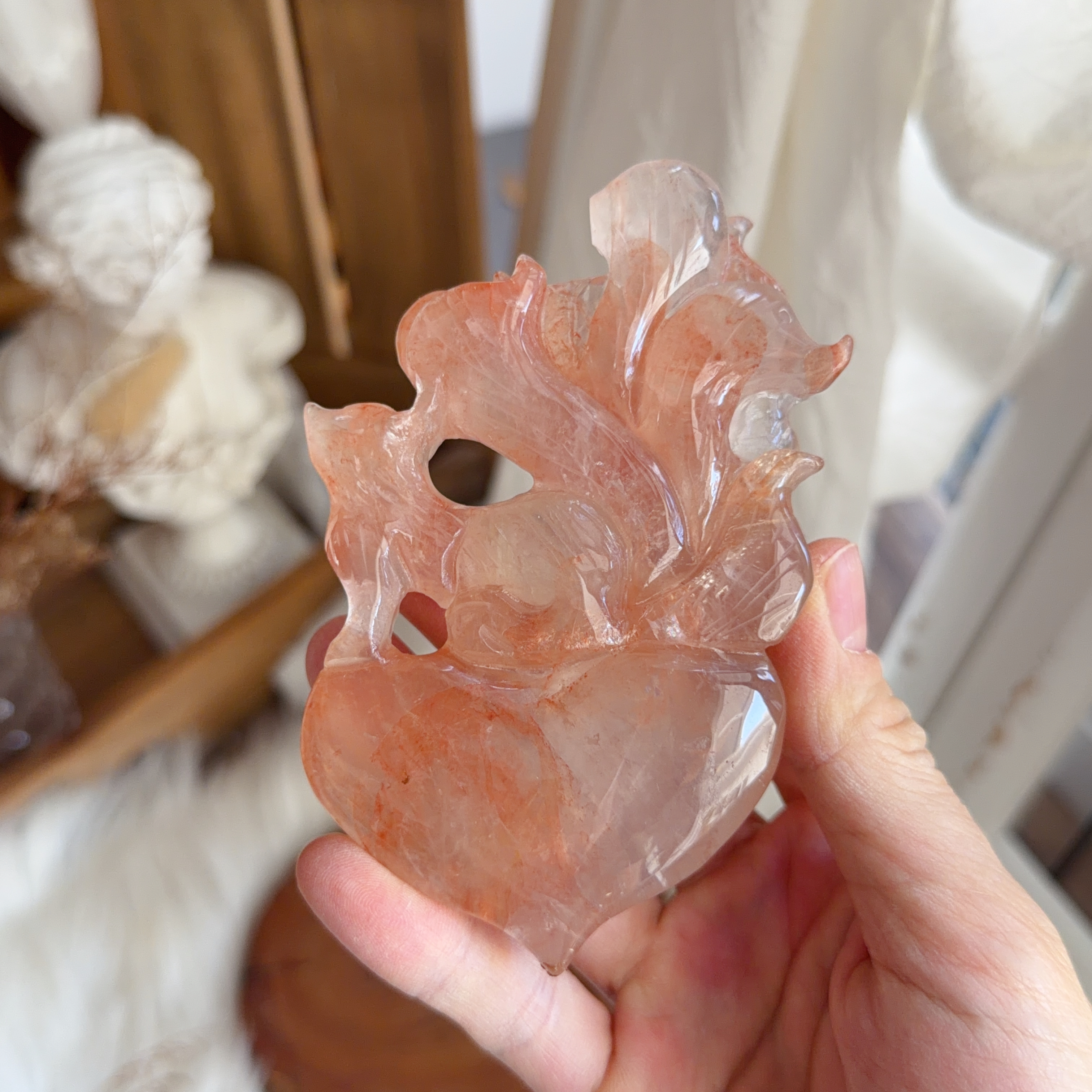 紅膠花九尾狐擺件（包底座）