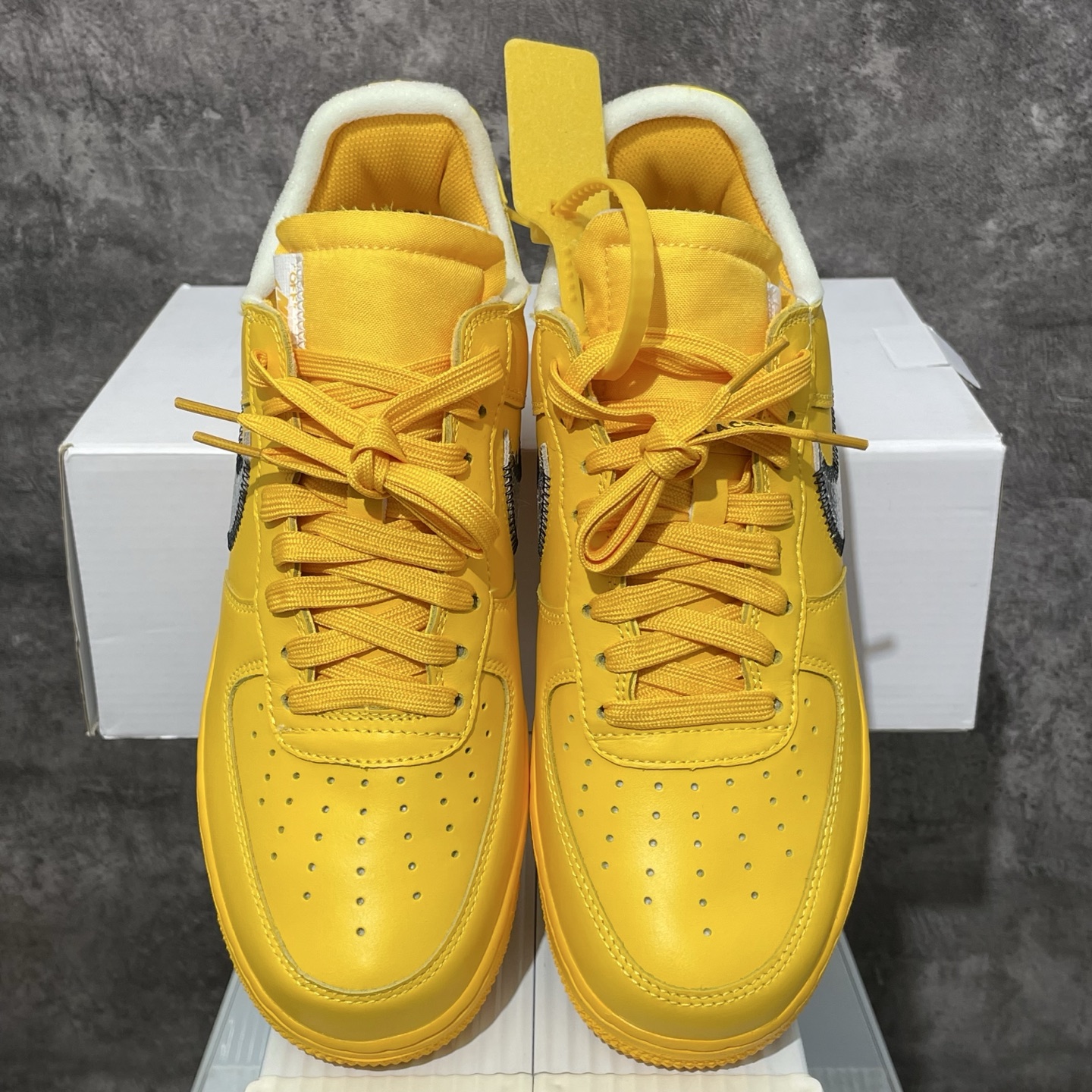 Off-White x Air Force 1 Low 'Lemonade' DD1876-700