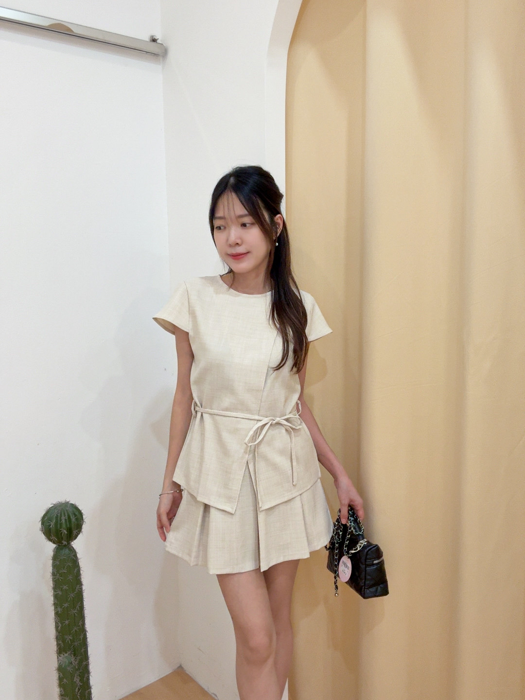 棉麻飞袖系带上衣+百褶半身裙 R2934