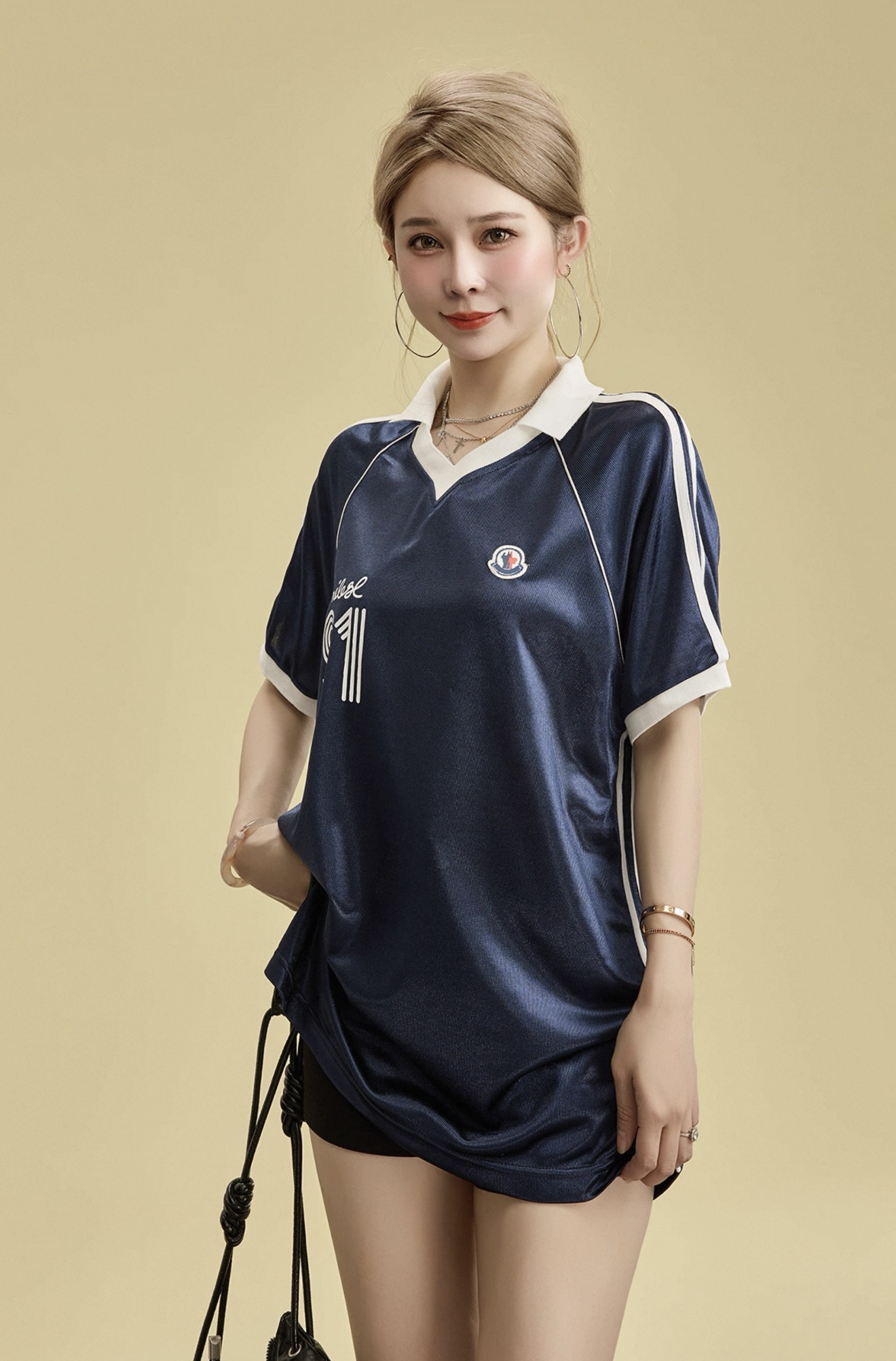 TP414老爹风字母印花上衣