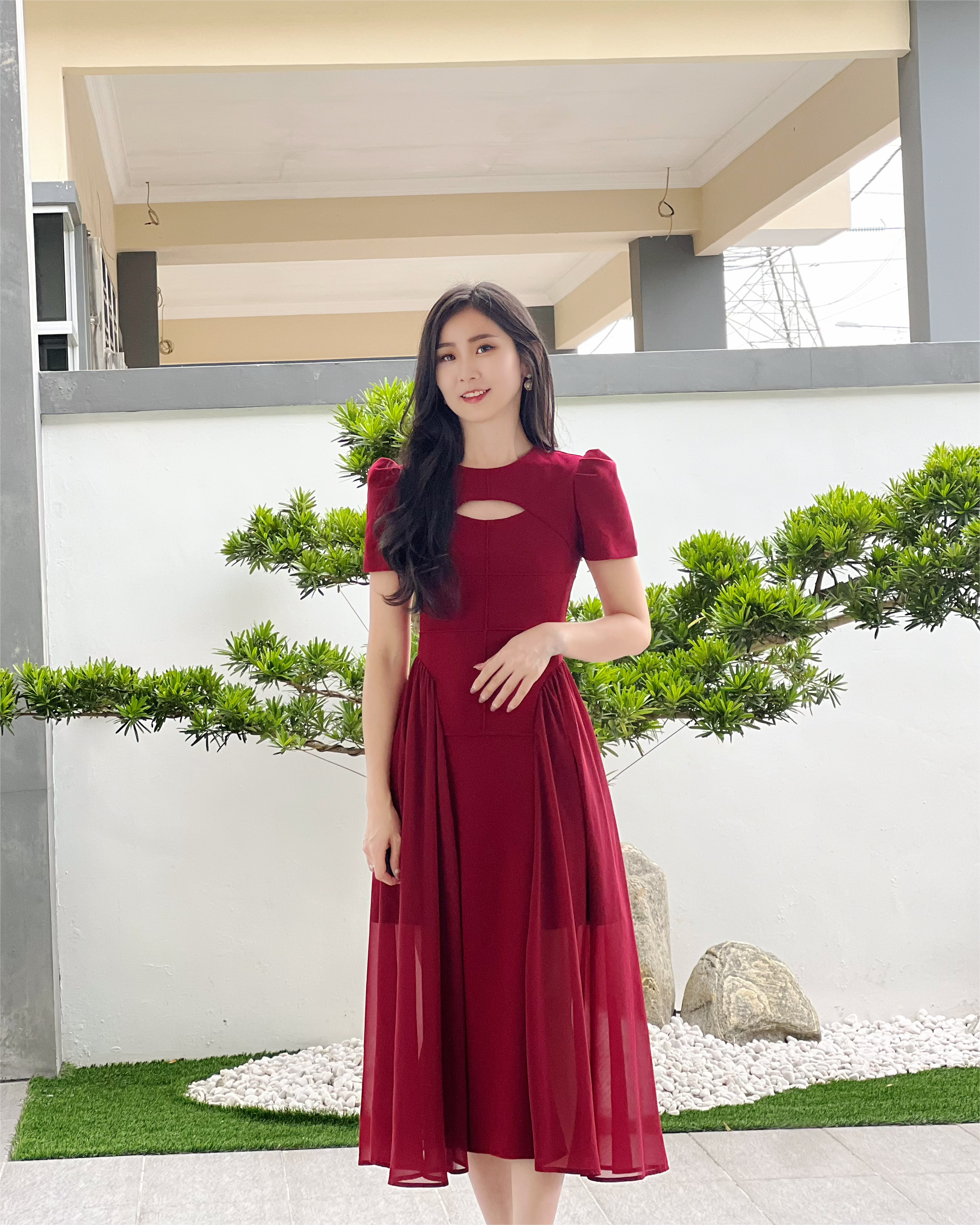 5052 Midnight Princess Silhouette Midi Dress -Maroon