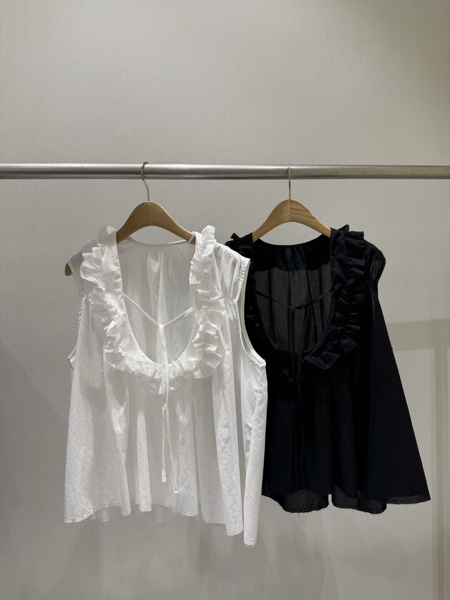 東大門女裝 | raffle sleeveless 