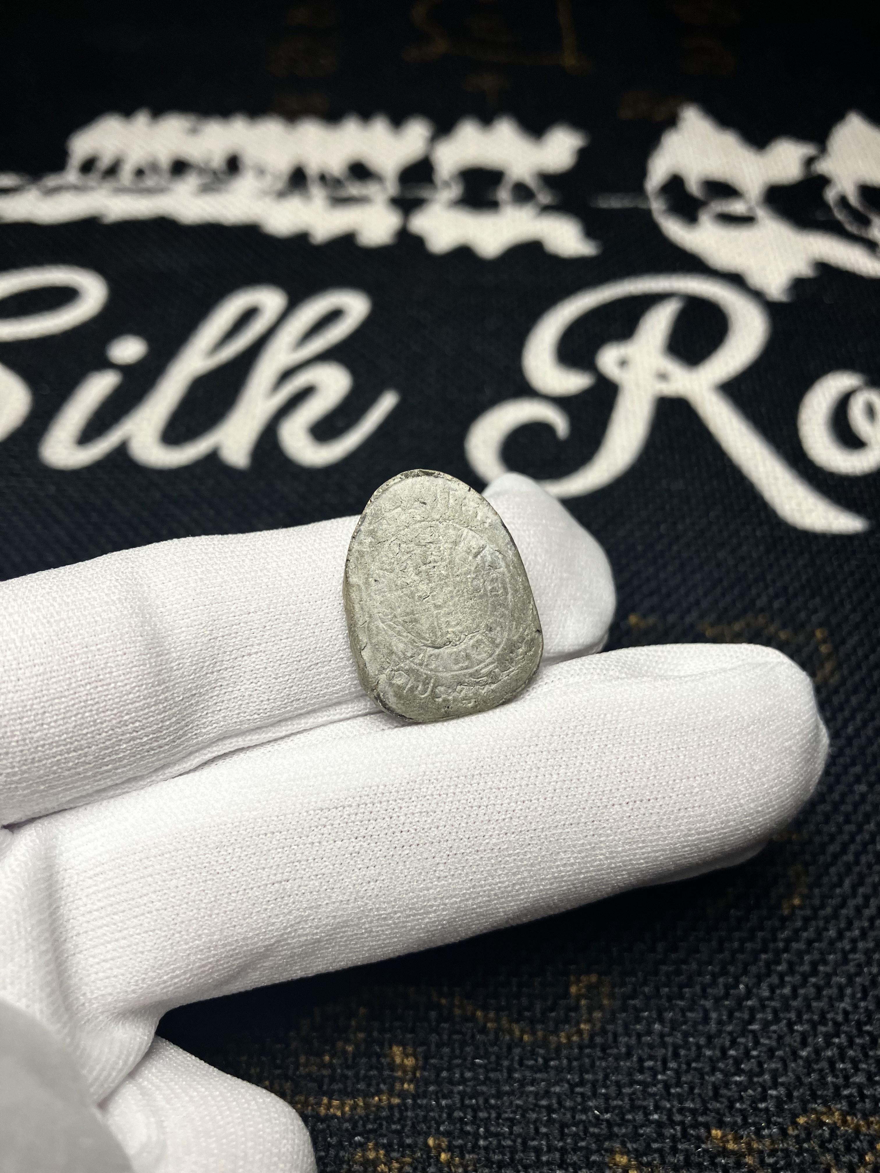 【裸牌】【可代包殼】龍普多 佛曆2521-2523 印蜀傑秩瑪 小圓符 必打佛 細模 浸聖水版本｜附沙馬共驗證咭