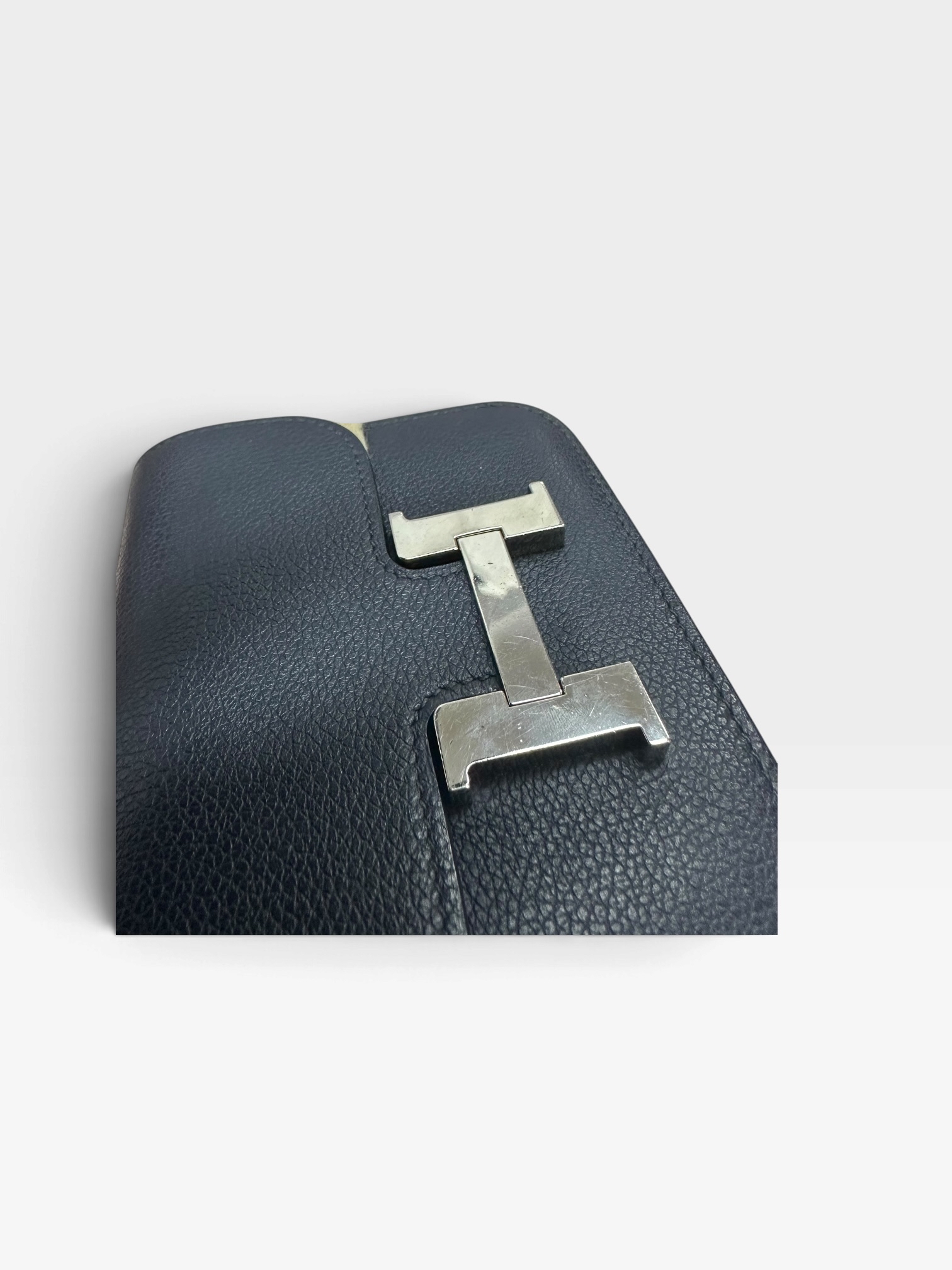 Pre-Owned Hermès Constance Slim wallet/Stamp U/Product Code: 102010