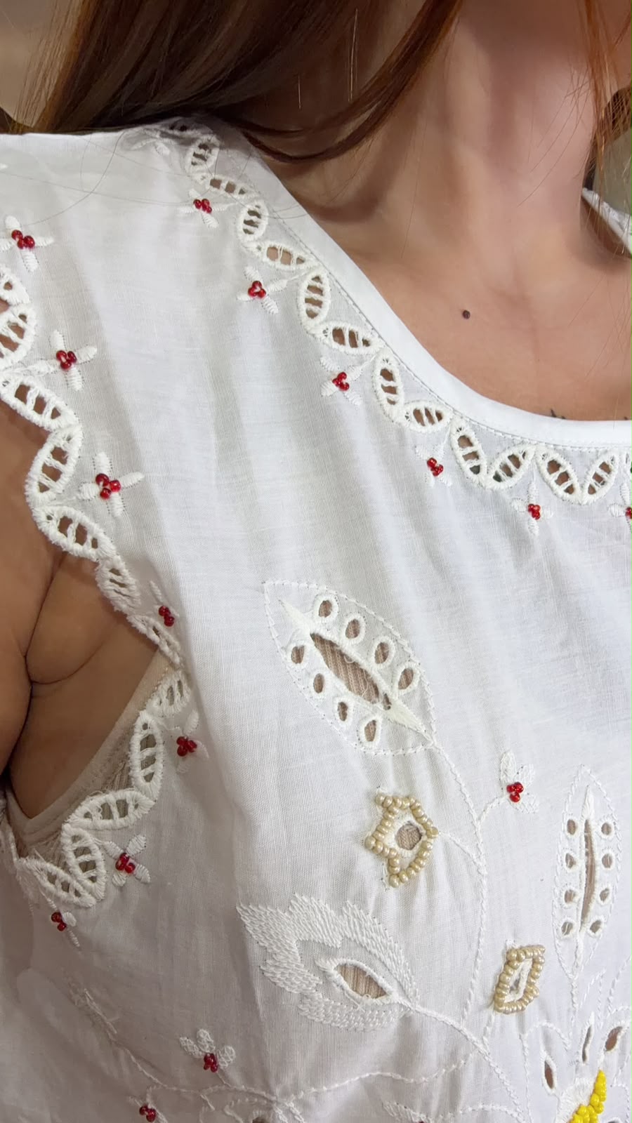 PKT 2625 White Flower Pattern Emb. Top