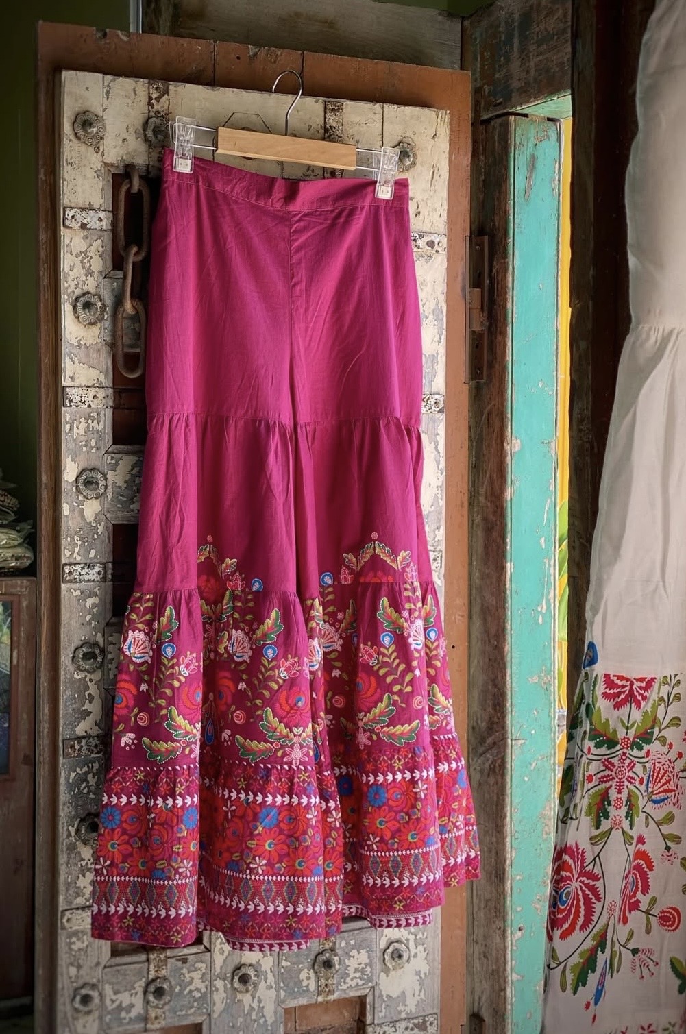 泰國名牌CHEVA - 紫紅色燙金印花喇叭褲