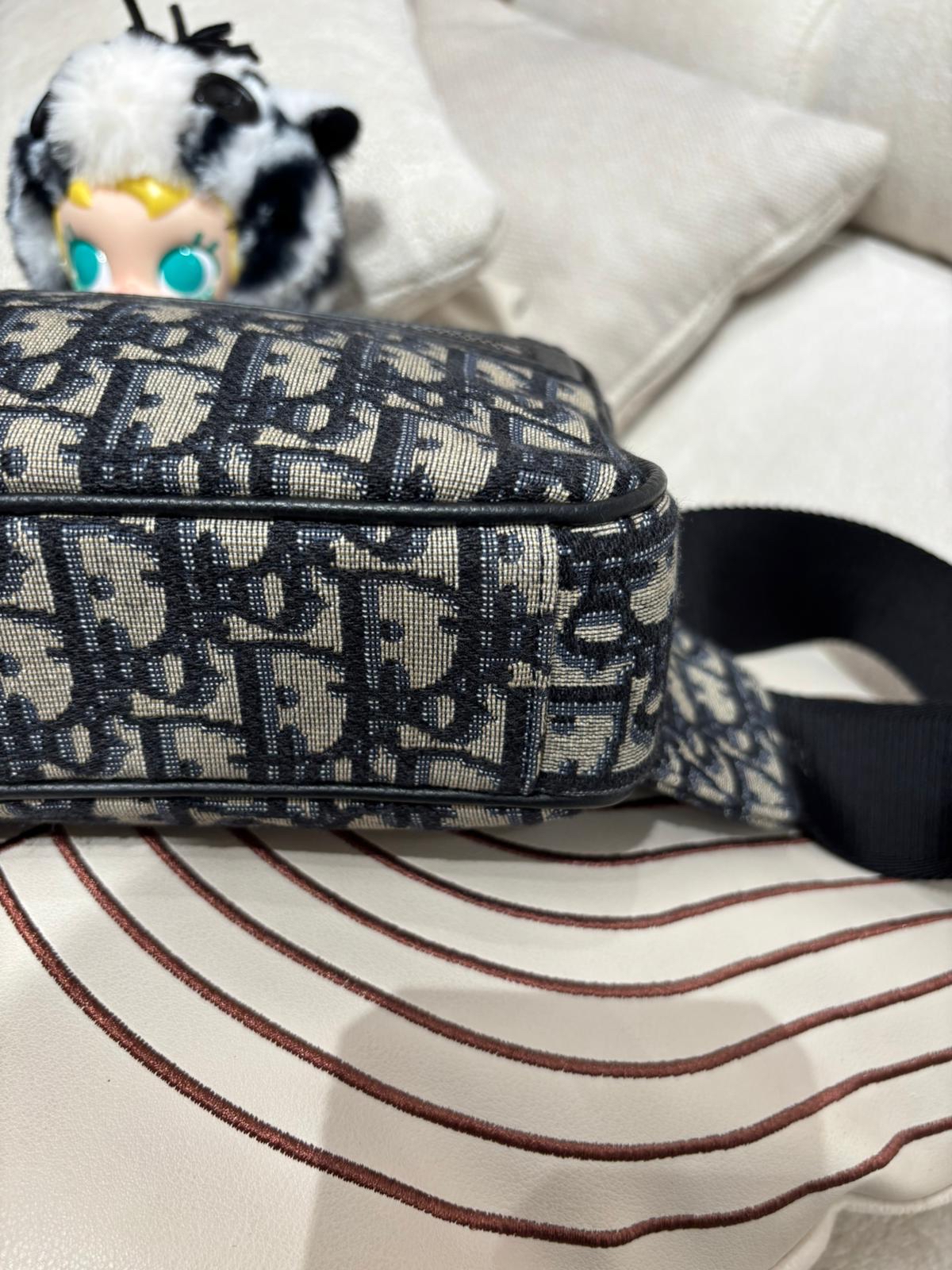 CHRISTIAN DIOR BLUE OBLIQUE JACQUARD BELT BAG 100%Authentic,98%new