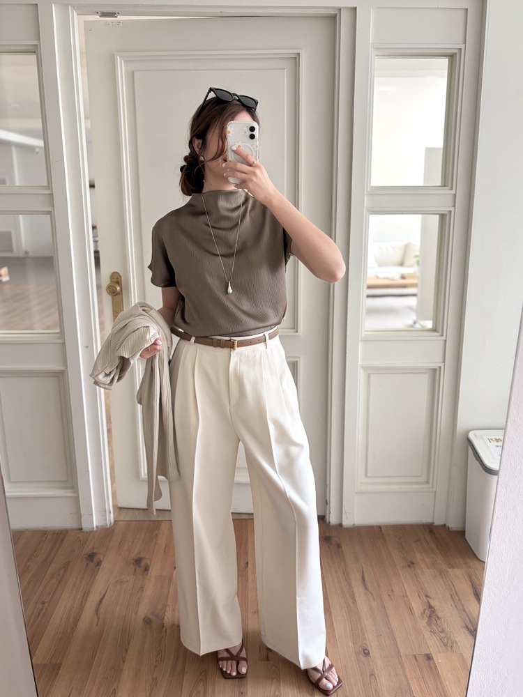 Claudette Silky Pleated Top (Brown)