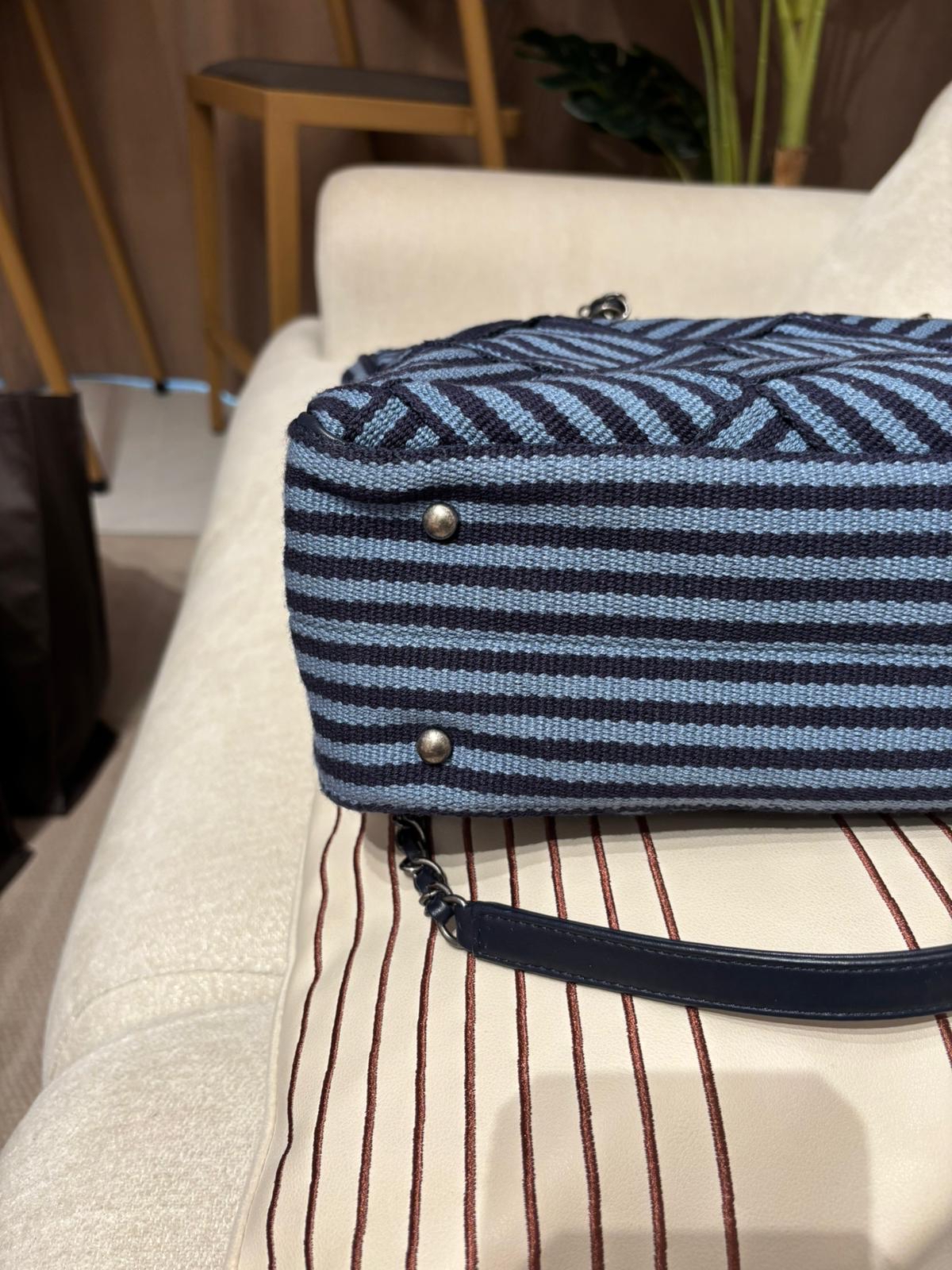 Chanel 2way Shoulder bag 100%Authentic,95%new  ✅22card✅dust bag✅box 