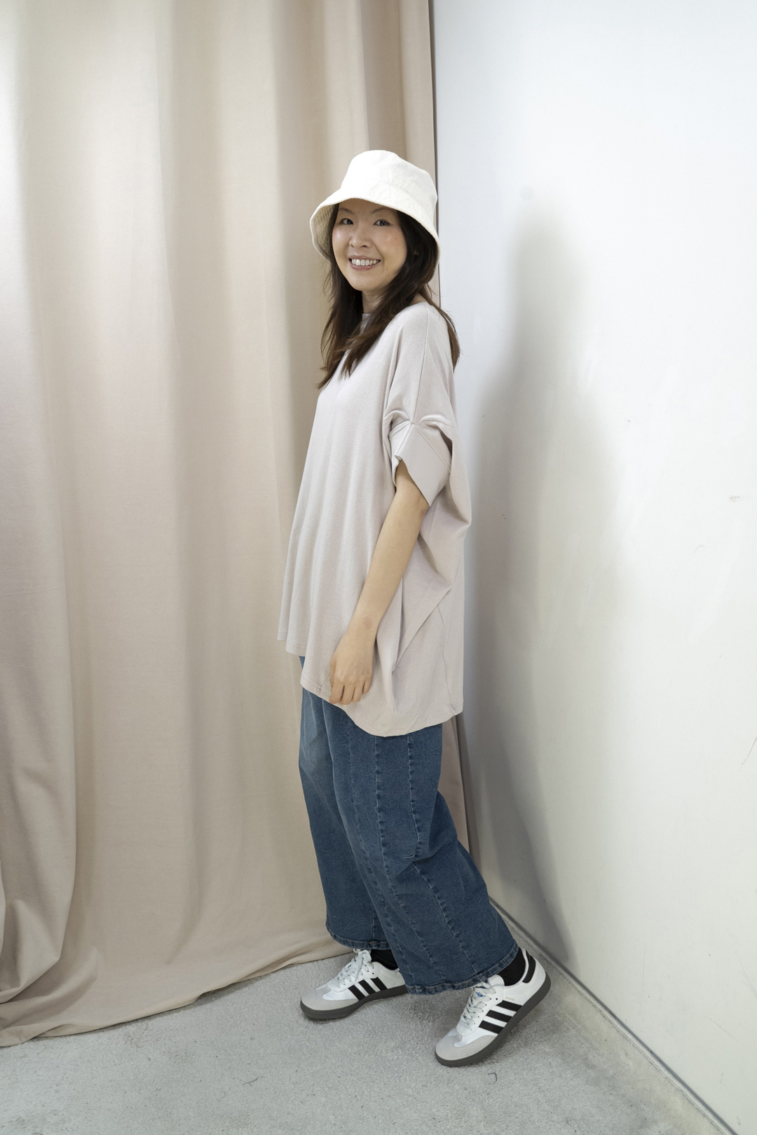 日系設計袖型寬鬆上衣(淡灰粉色）