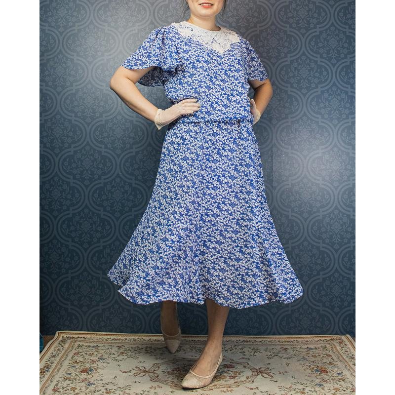 Vintage 1980s Does 1930s Made in Hong Kong Lace Collar Scattered Floral Pattern Trumpet Dress - Size L-XL (MU105-9)
