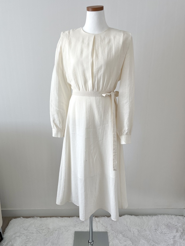 Pleated Yoke Detail Dress (Ivory)