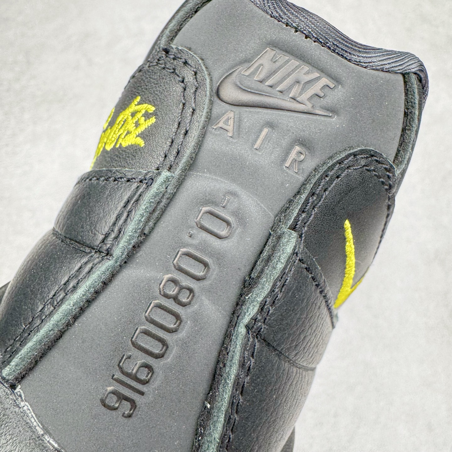 Nike x Corteiz Air Max 95 SP "Honey Black" FB2709-003  