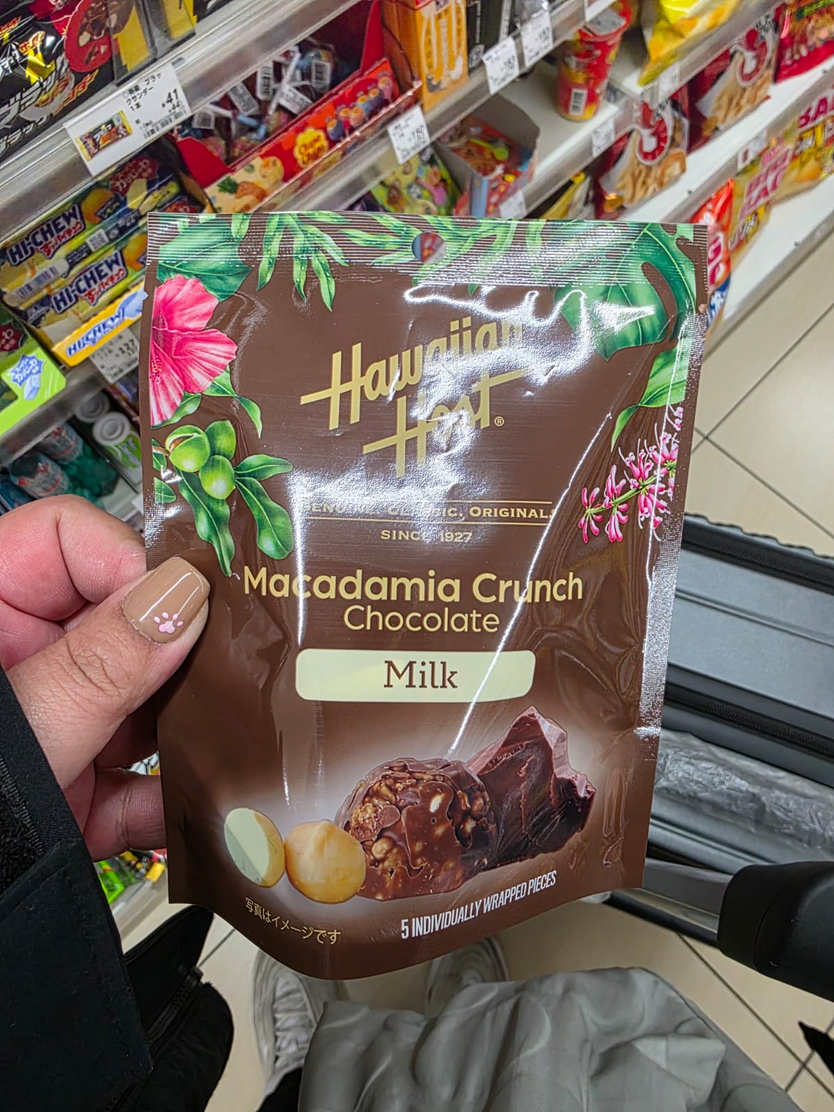 macadamia crunch chocolate
