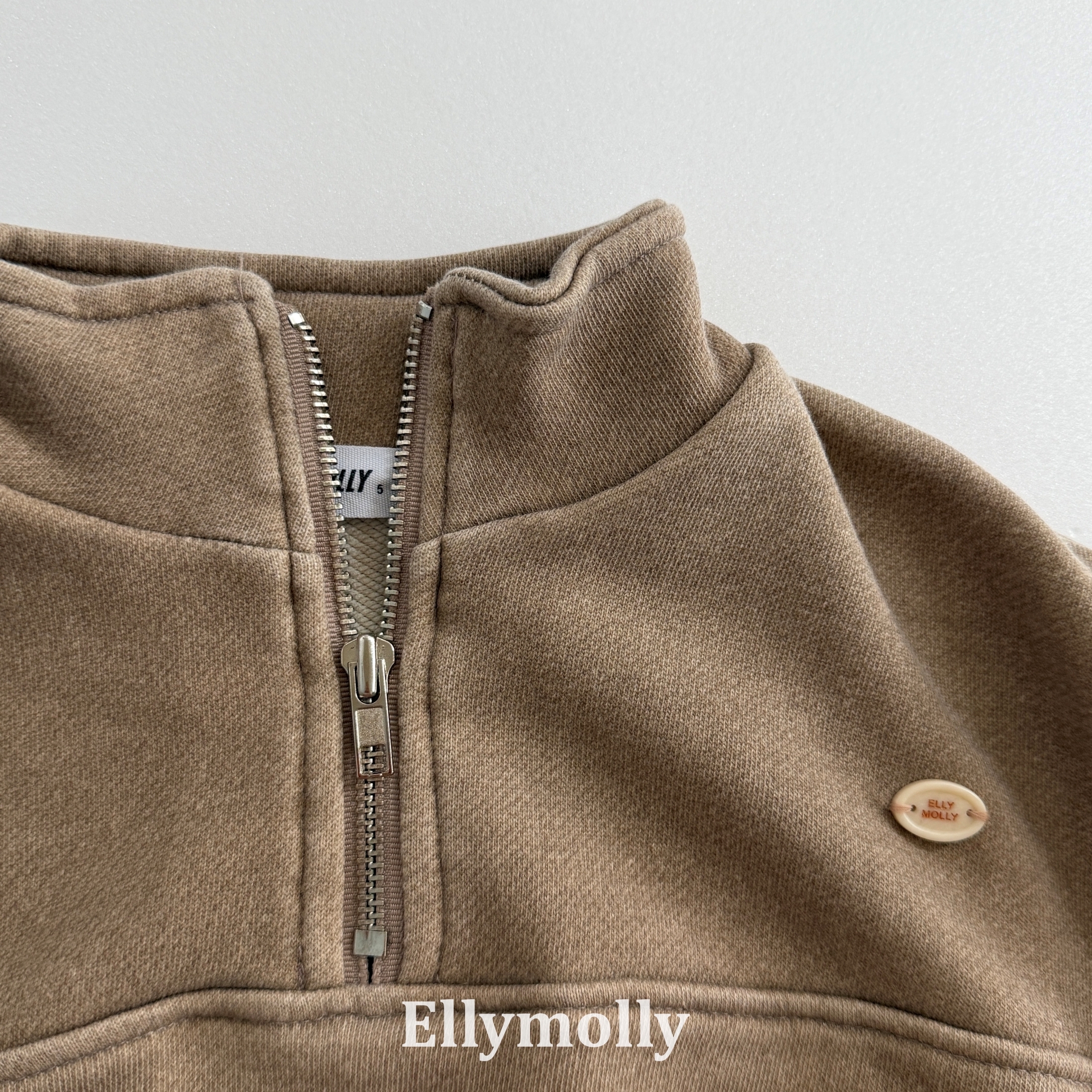 Ellymolly | Arch Pig Half Zip-up