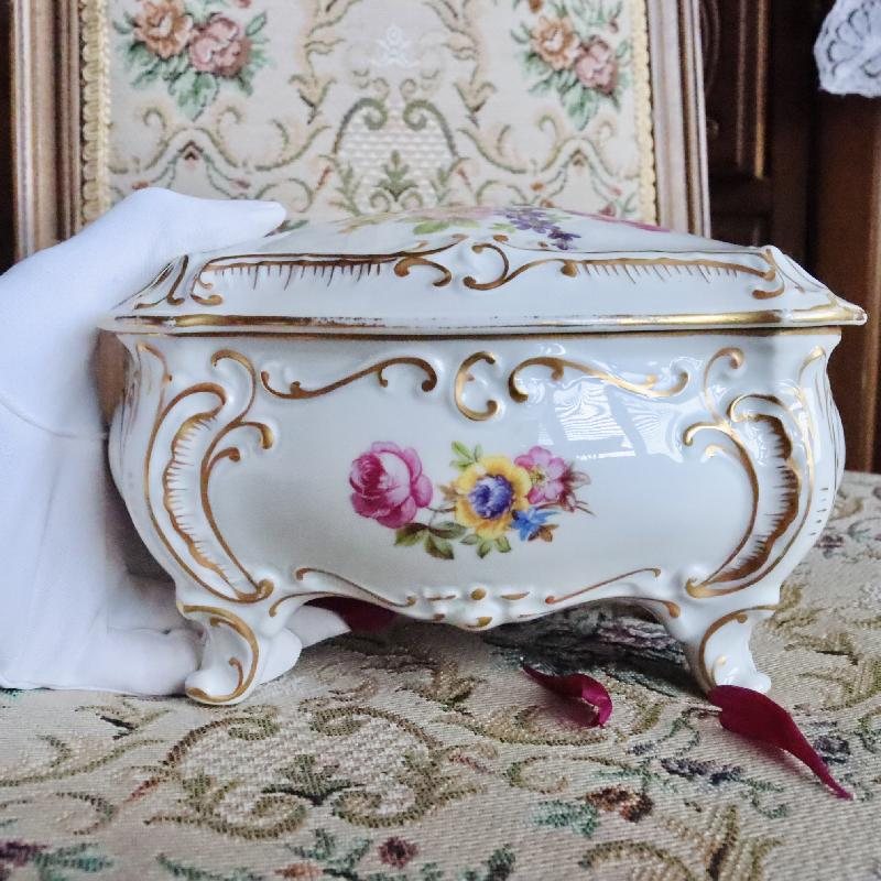 RARE! 1934-1949 Made in Germany JLMenau Graf Von Hennebert Porcelain Large Footed Trinket Box/Treasure Box(MT1705)