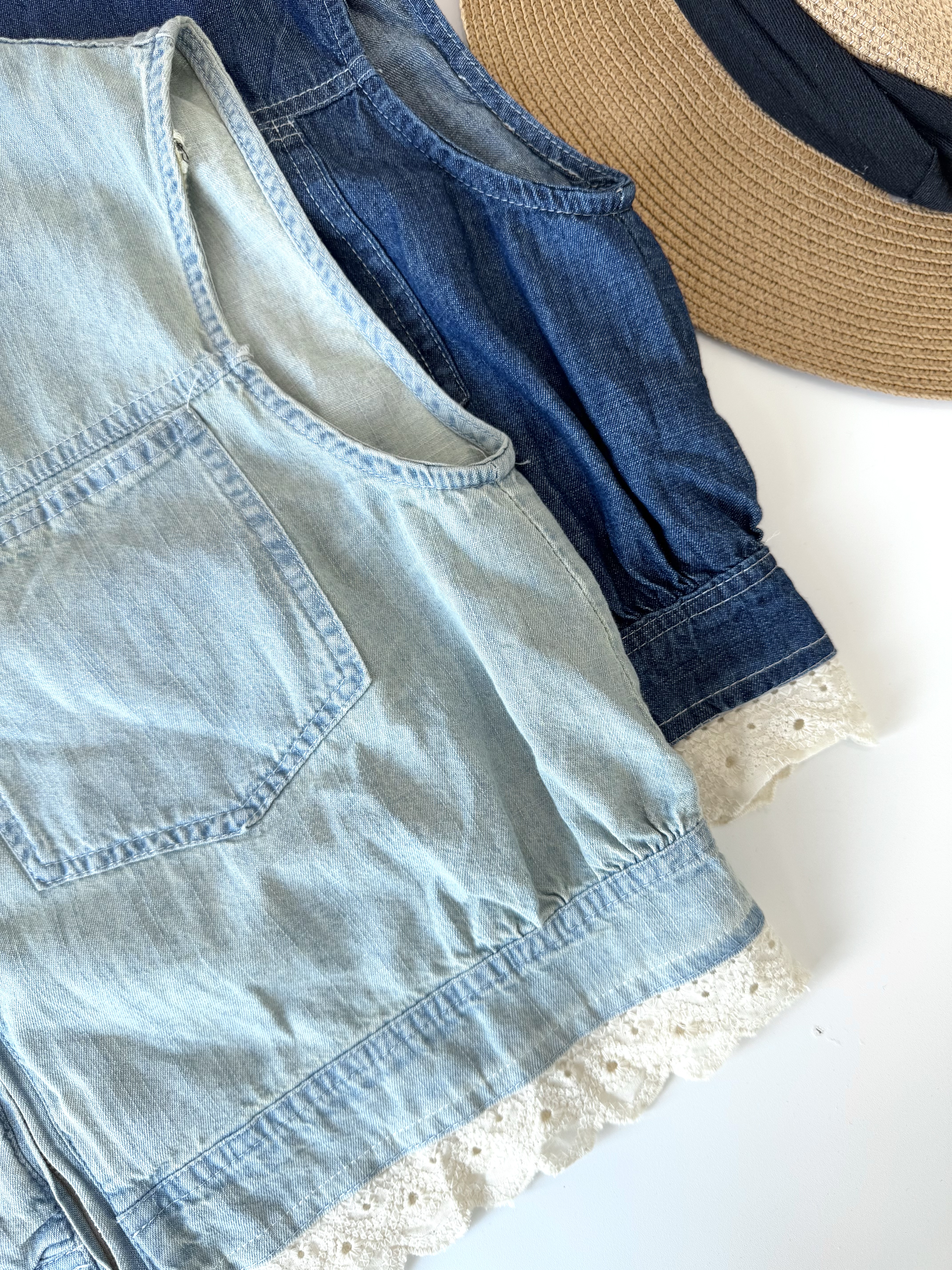 Hannah Lace Denim Vest Top + Short Sets 牛仔气质拼接蕾丝马甲上衣 + 短裤套装 （ 2 Colours）
