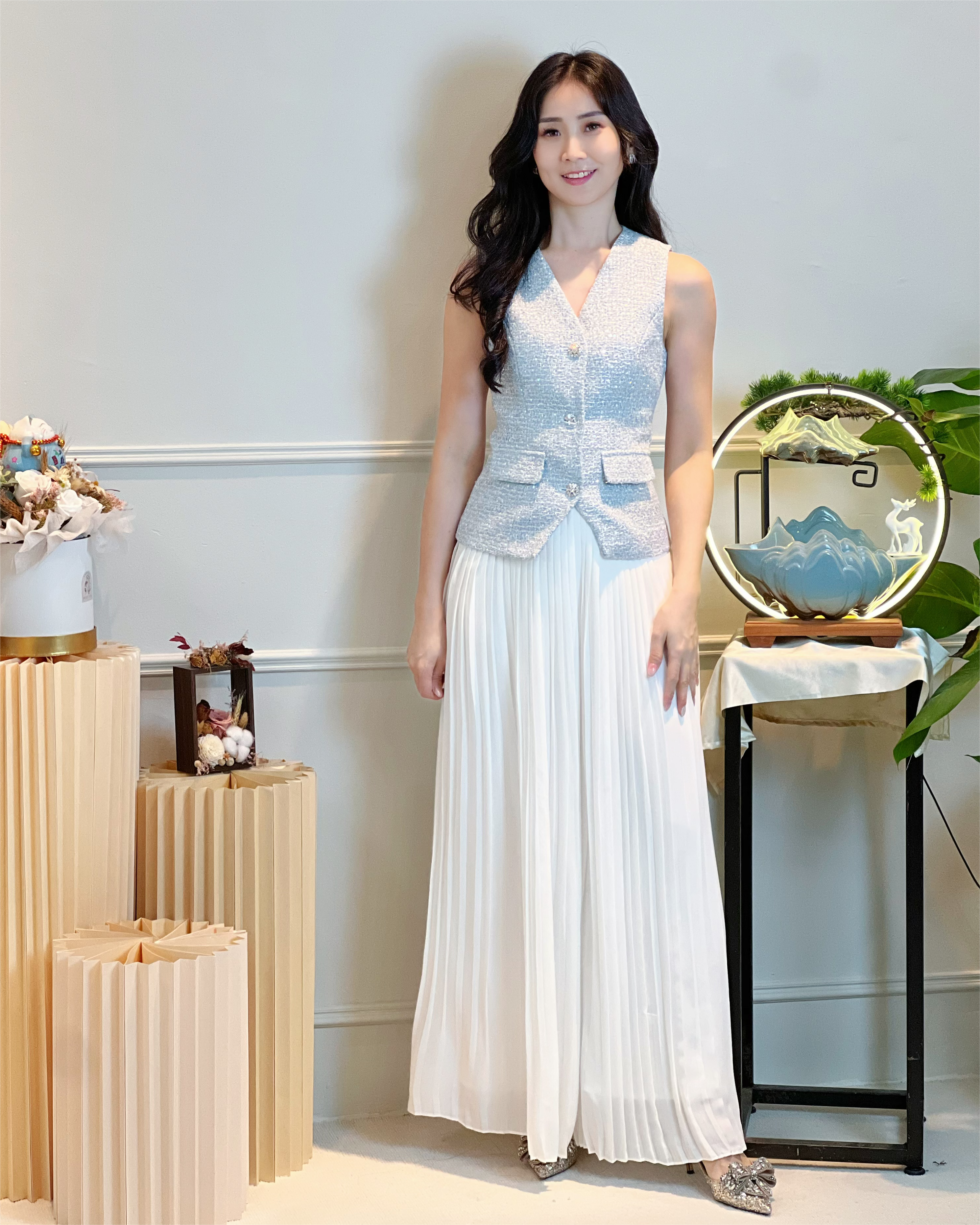 5094 Parisian Chic Sleeveless Top